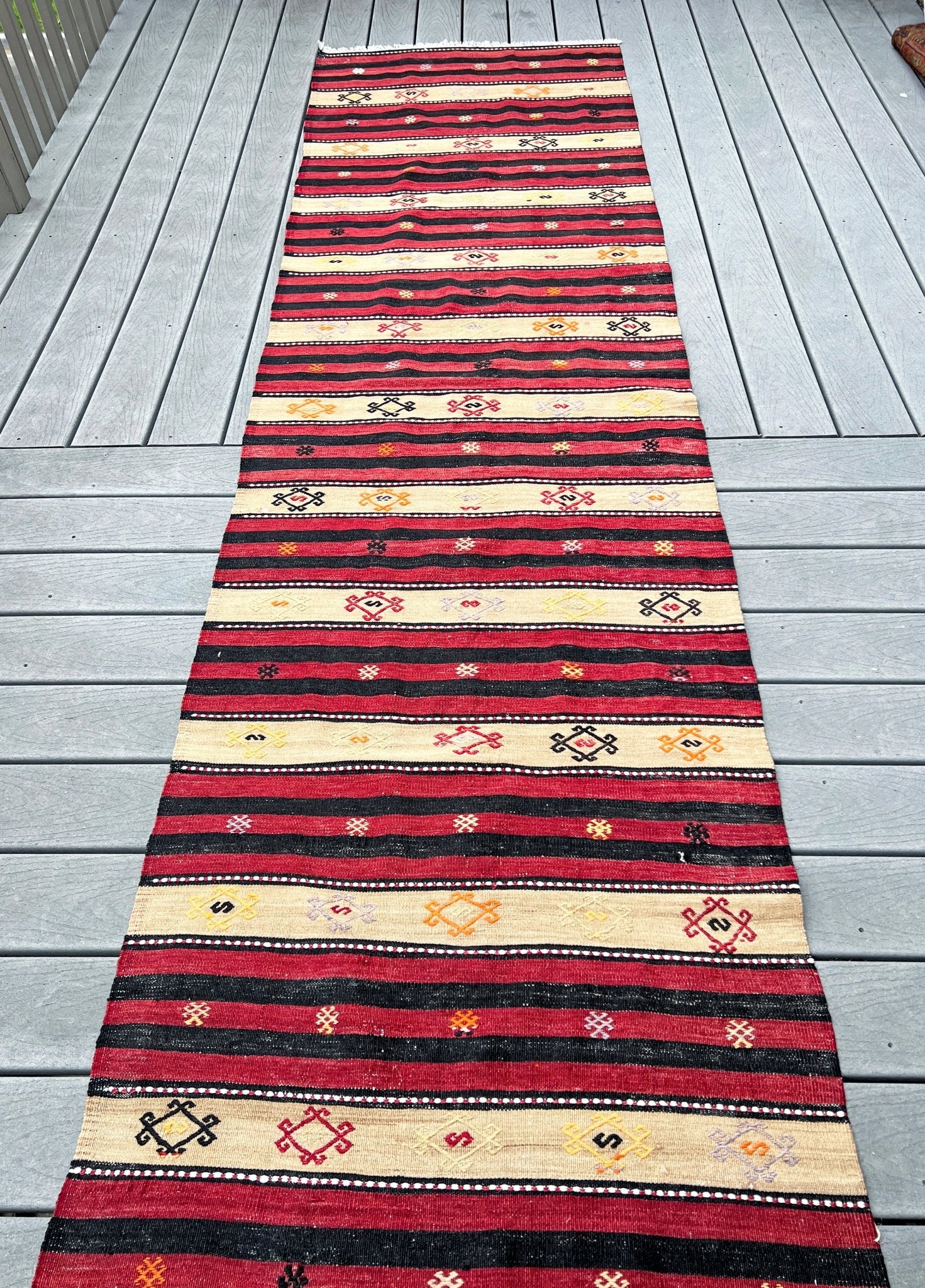 vintage Turkish Runner Wool rug. Oriental rug store los altos los gatos Palo Alto. Vintage rug shop san francisco bay area