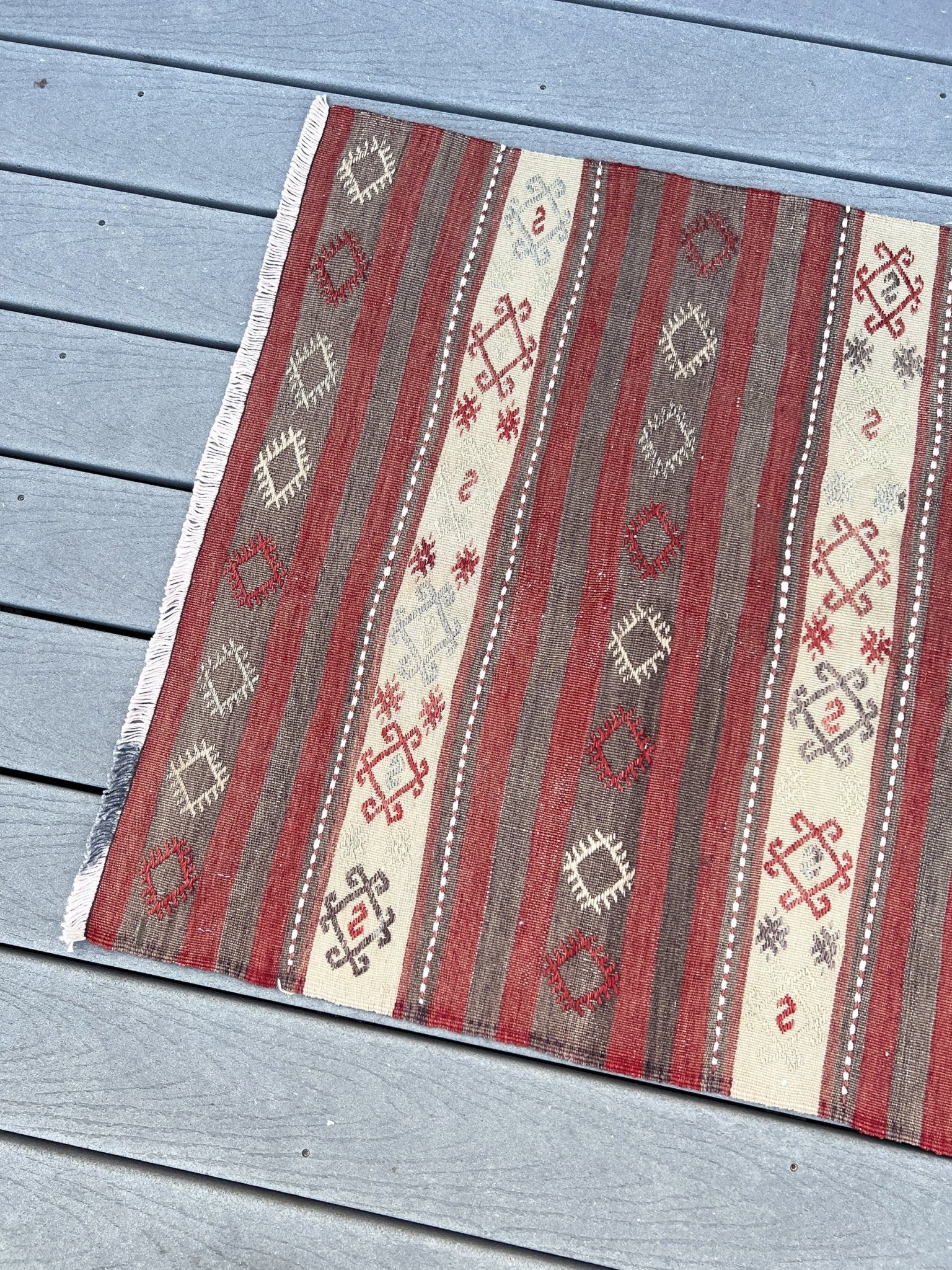 Sivas wool handmade vintage turkish runner kilim rug shop san francisco bay area. Oriental rug store. Buy rug online