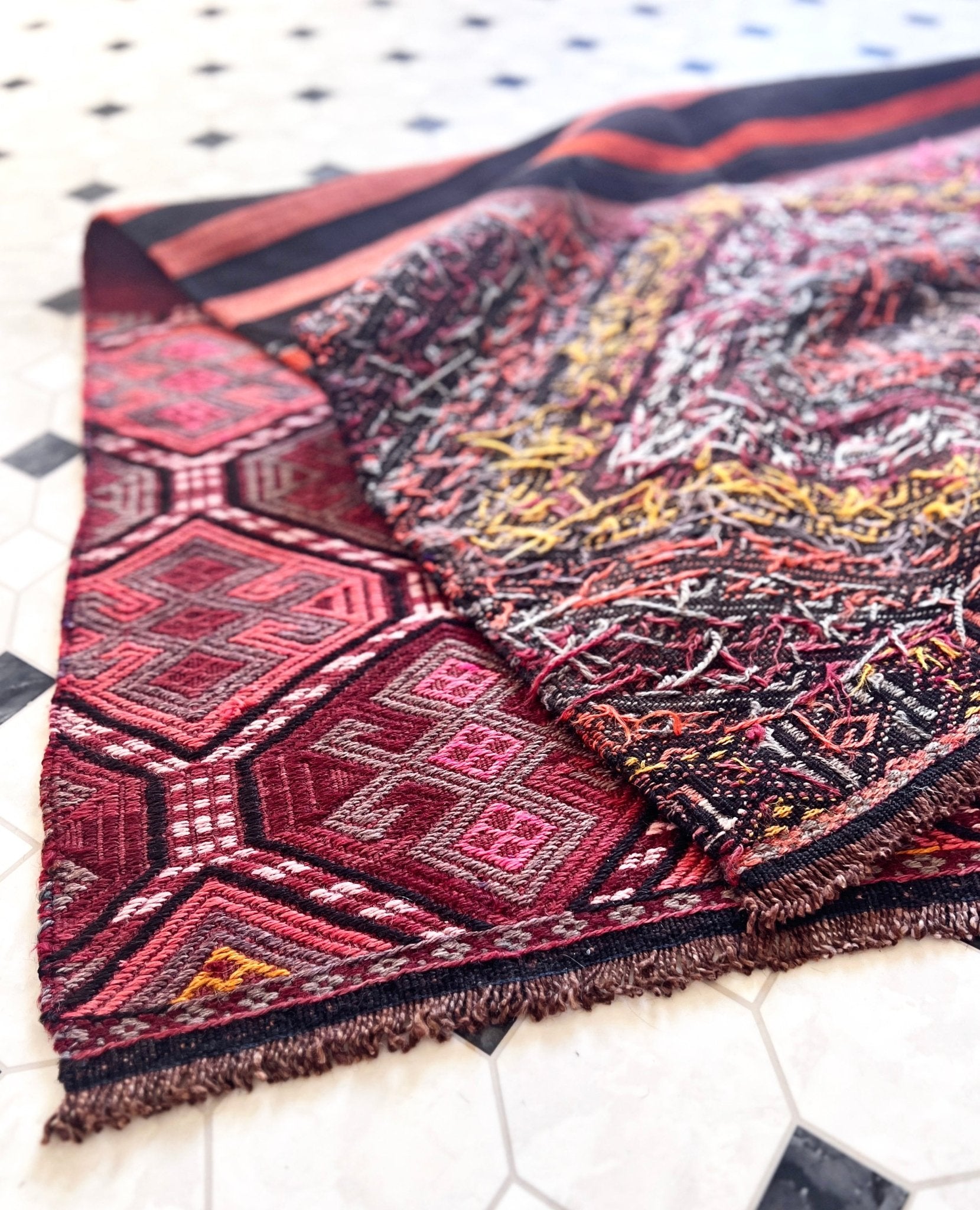 Kars turkish kilim rug shop berkeley, san francisco bay area, palo alto. Handmade wool small rug