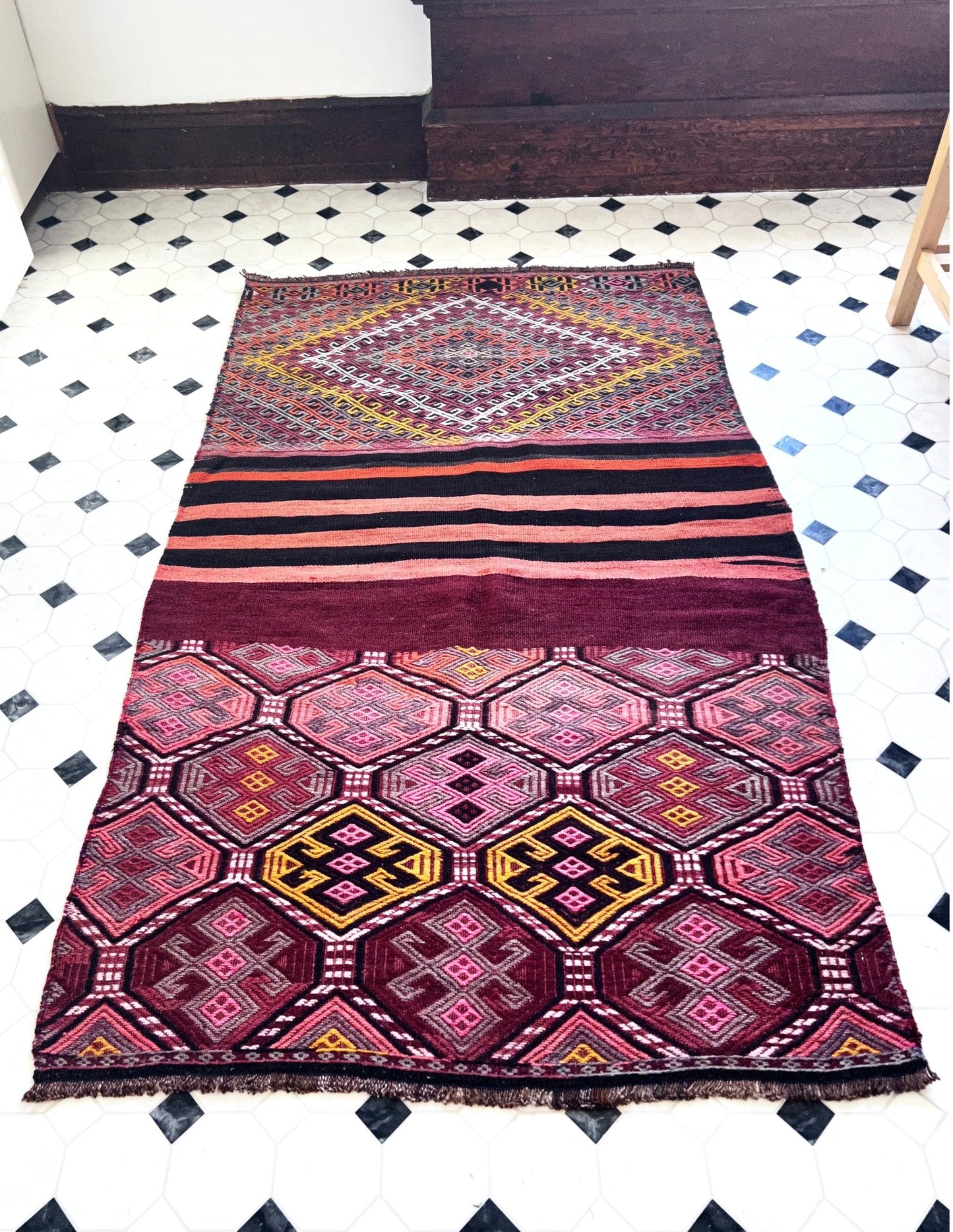 Kars turkish kilim rug shop berkeley, san francisco bay area, palo alto. Handmade wool small rug