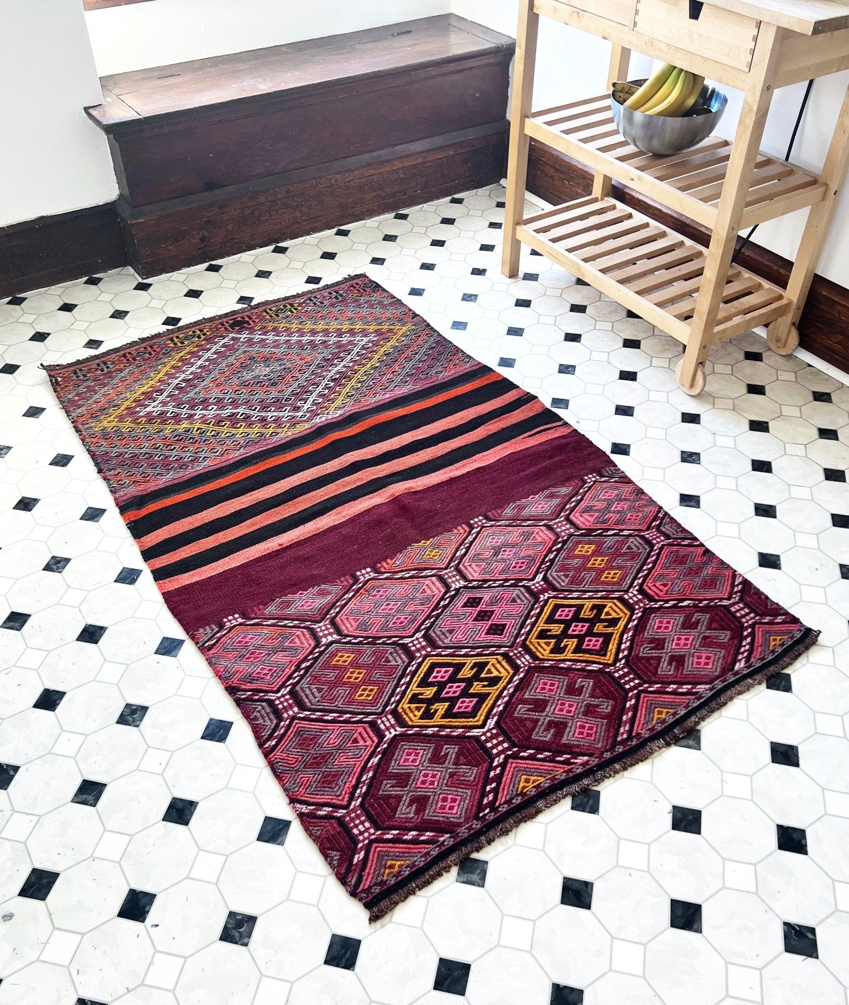 Kars turkish kilim rug shop berkeley, san francisco bay area, palo alto. Handmade wool small rug