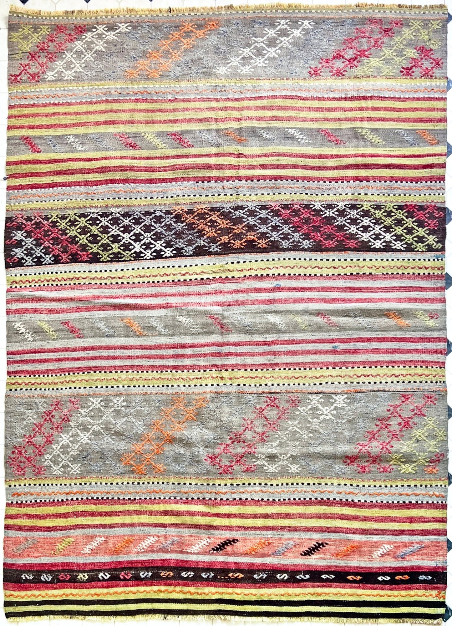 Balikesir Turkish kilim rug. Vintage rug shop San francisco bay area berkeley los altos. Oriental rug store.