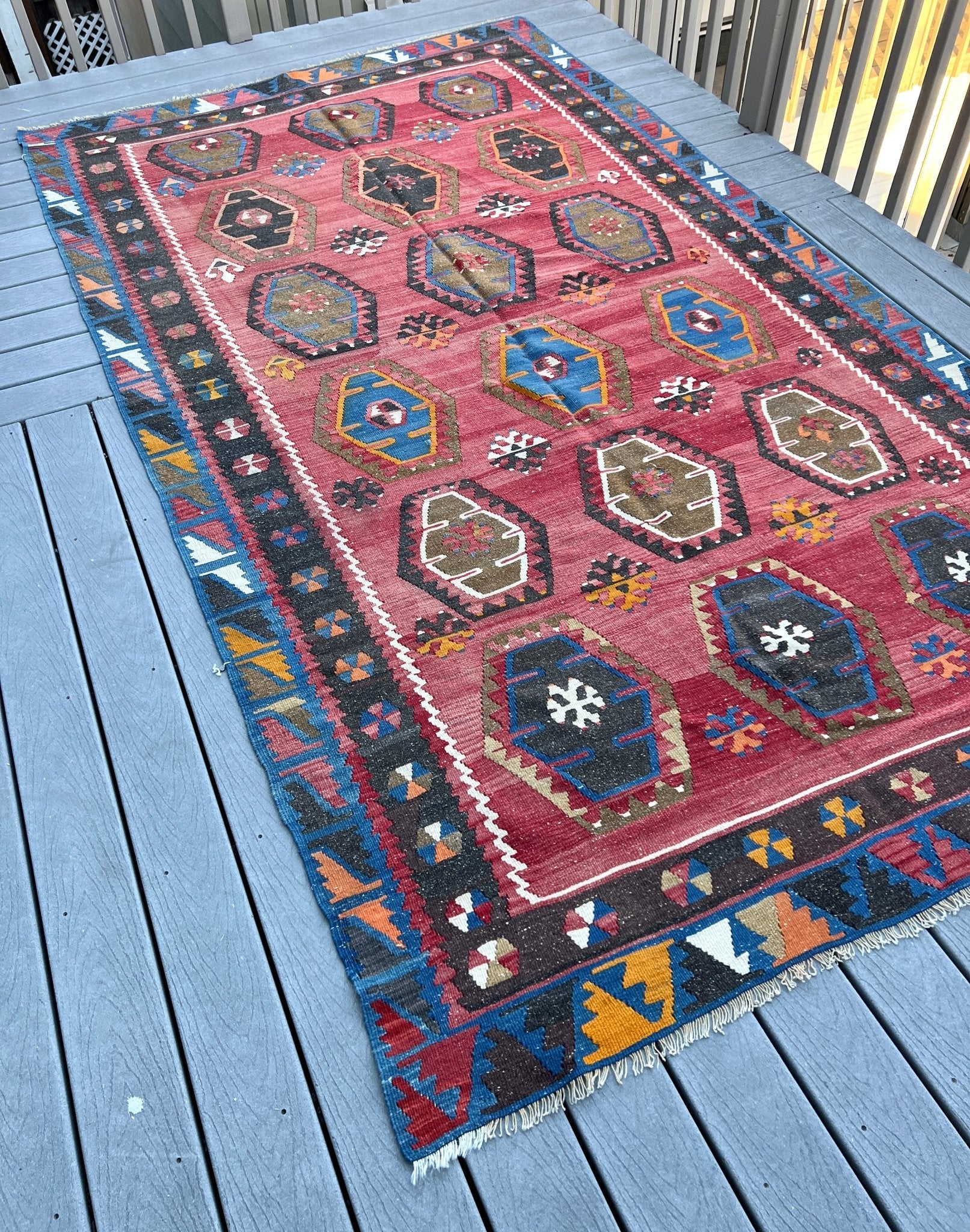 Sarkisla handmade wool vintage Turkish Kilim rug shop san francisco Berkeley Palo Alto. Oriental Rug shop Los Altos Los Gatos