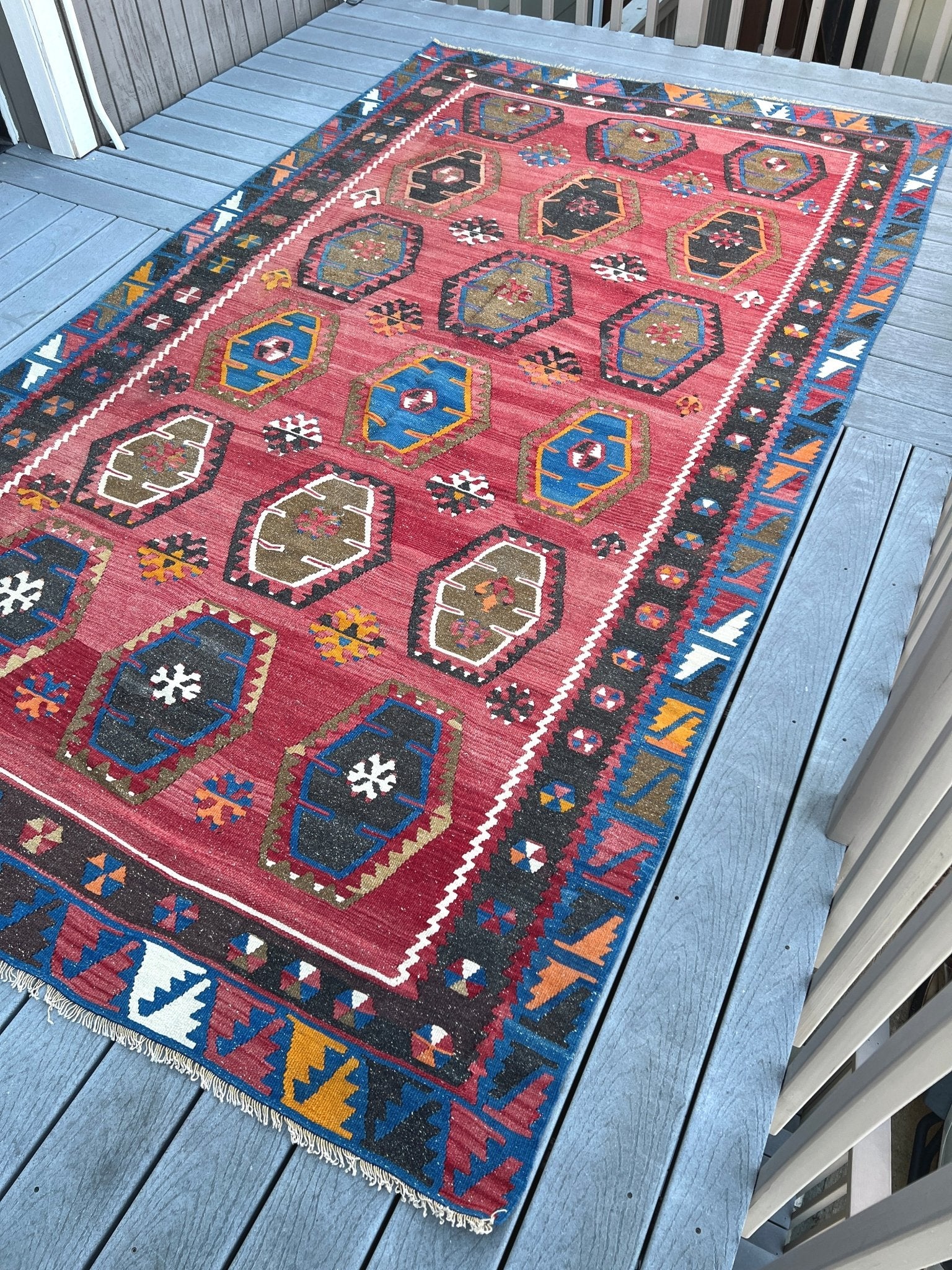 Sarkisla handmade wool vintage Turkish Kilim rug shop san francisco Berkeley Palo Alto. Oriental Rug shop Los Altos Los Gatos