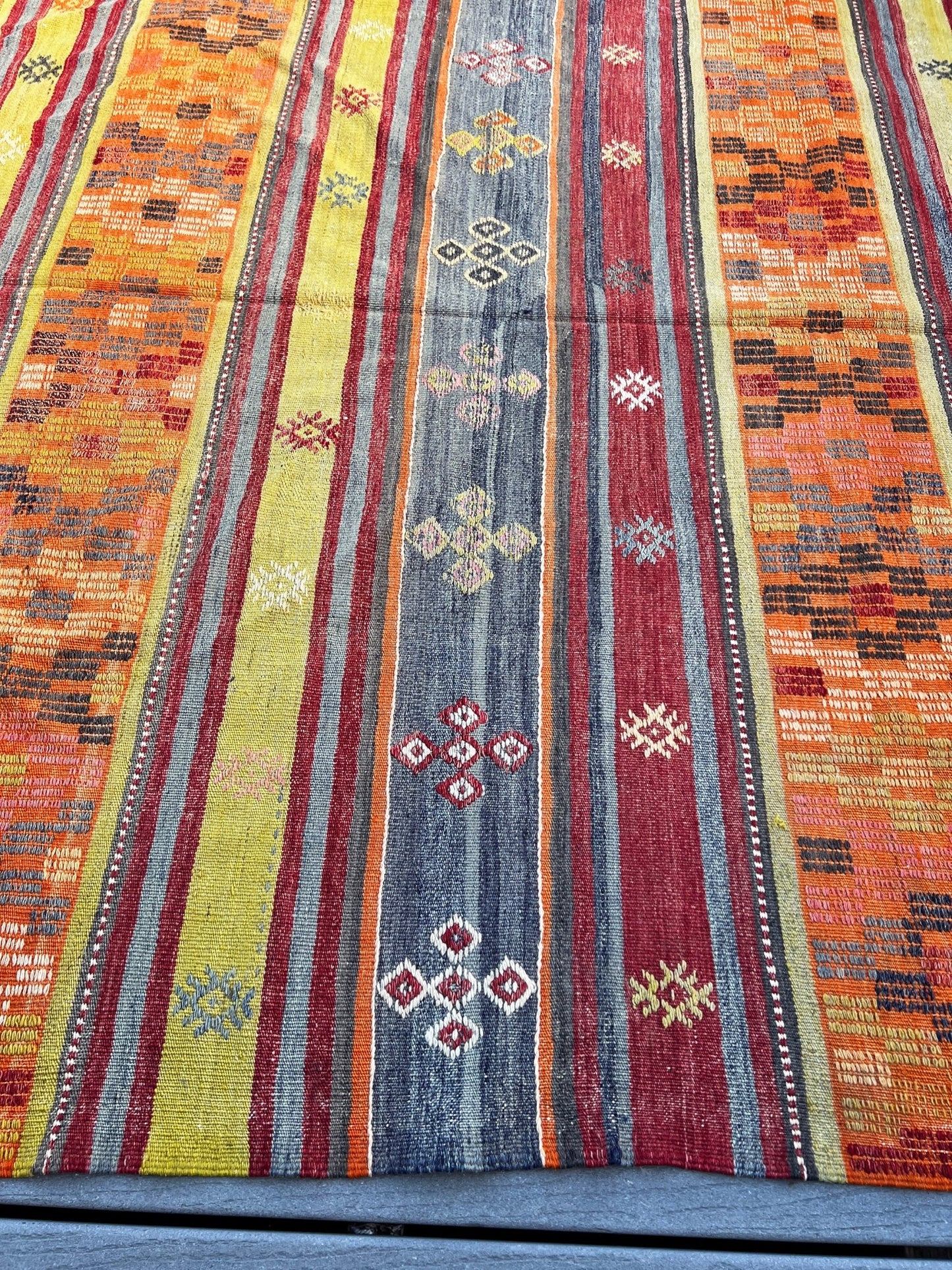 Selendi handmade wool Vintage Turkish Kilim Rug shop berkeley Canada, California. Oriental rug shop san francisco bay area