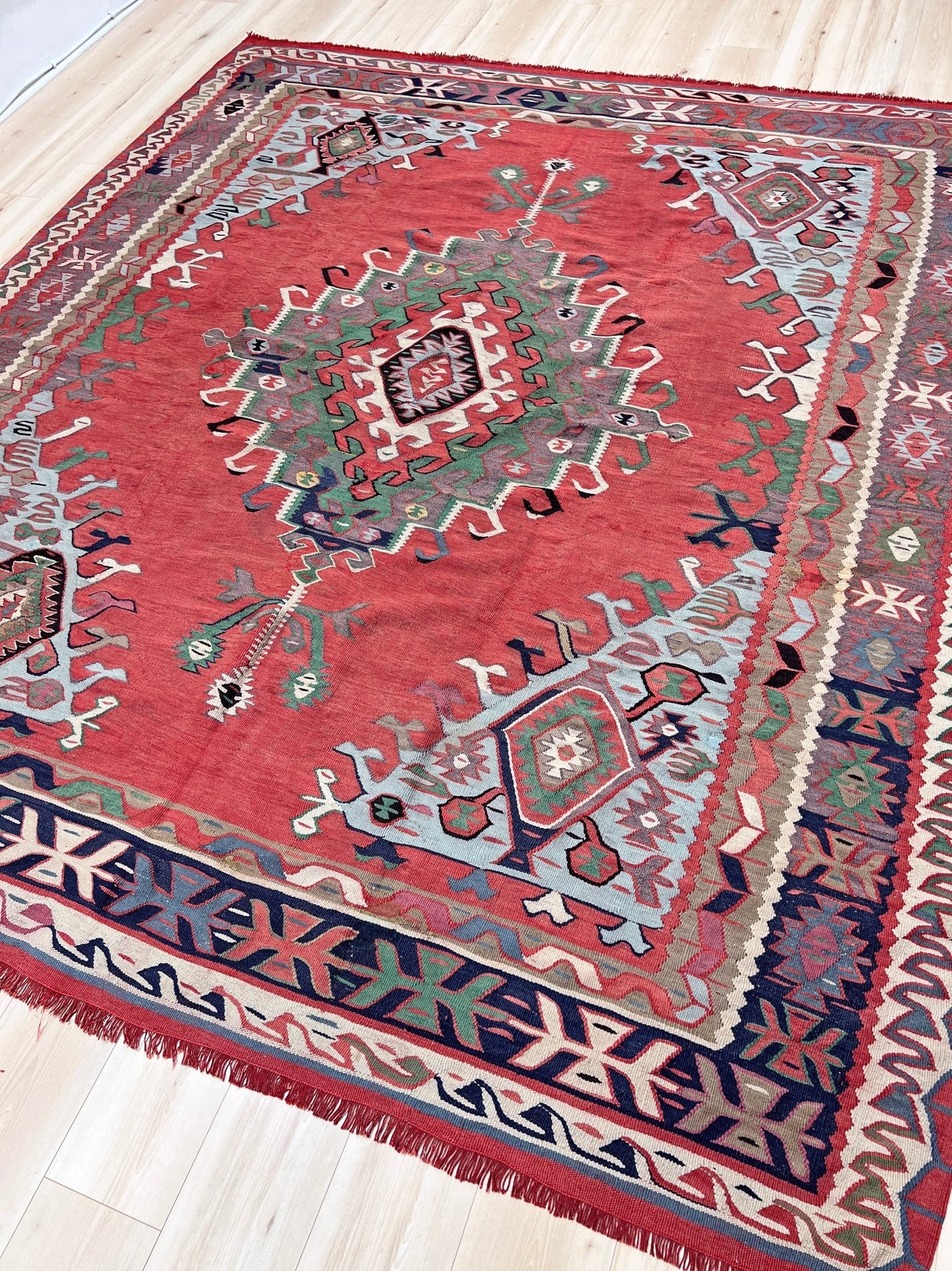 oushak turkish kilim rug. Oriental rug shop palo alto los altos San mateo. Turkish rug shop online free shipping.