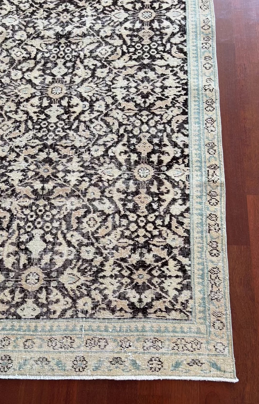 floral minimalist vintage turkish rug palo alto oriental rug shop berkeley rug shop san francisco bay area buy rugs online rug shopping canada toronto canada