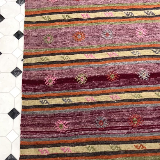 Pergamum Kilim Vintage Anatolian Rug. Turkish rug store berkeley los altos. Oriental rug shop los gatos, palo alto. Buy Turkish kilim rug online free shipping to US, canada, california, toronto.