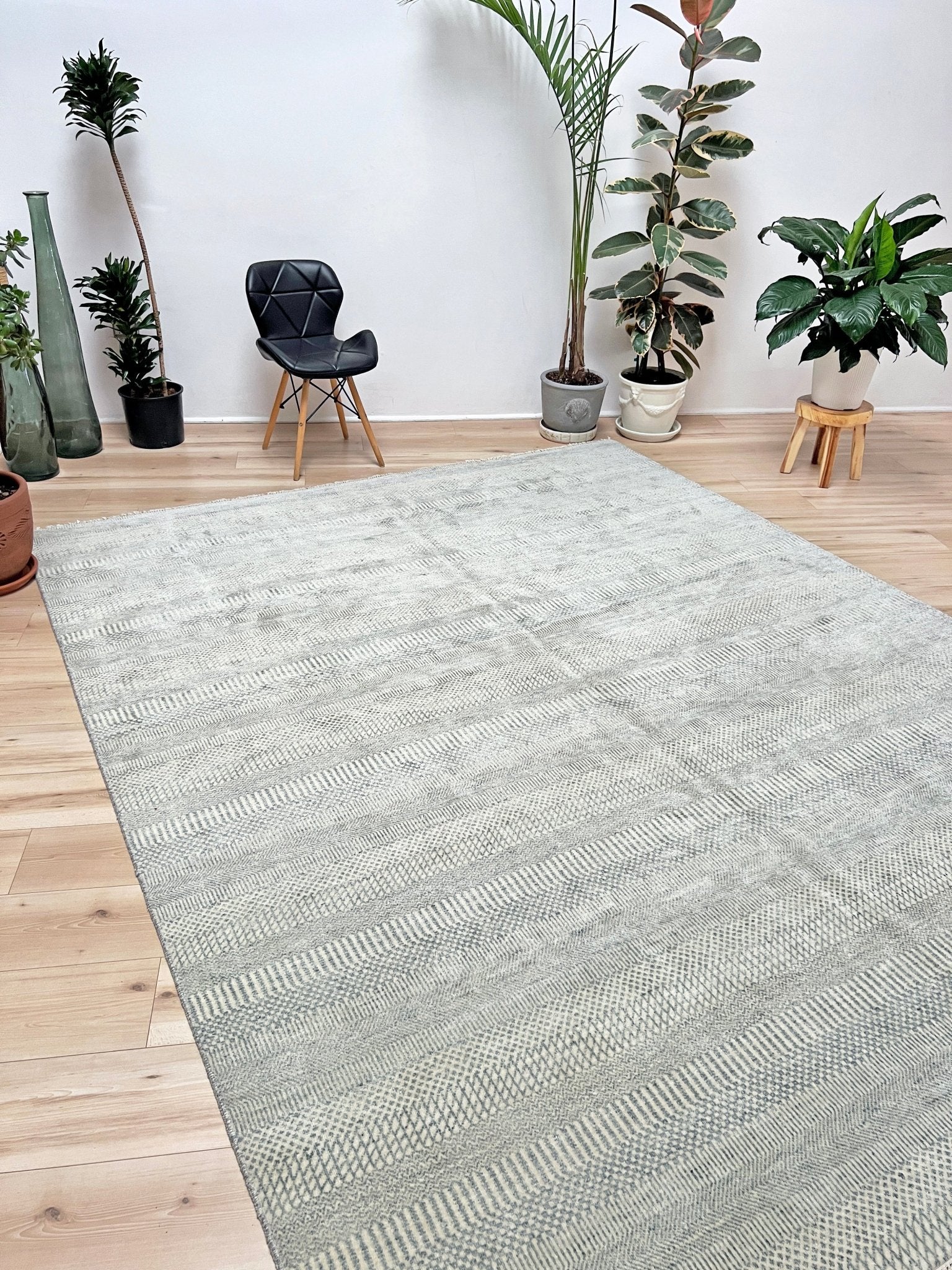 Savannah minimalist modern wool handmade rug. 8x10 Large area rug. Oriental rug store modern rug shop San Francisco Bay Area.