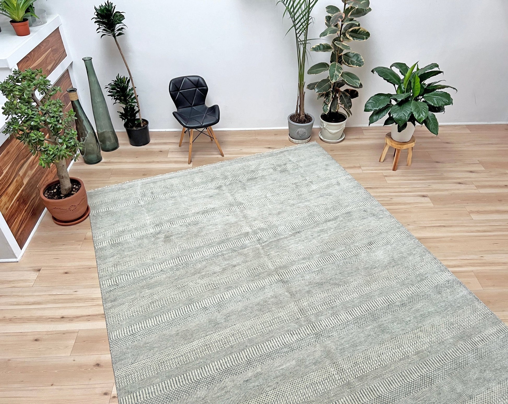 Savannah minimalist modern wool handmade rug. 8x10 Large area rug. Oriental rug store modern rug shop San Francisco Bay Area.