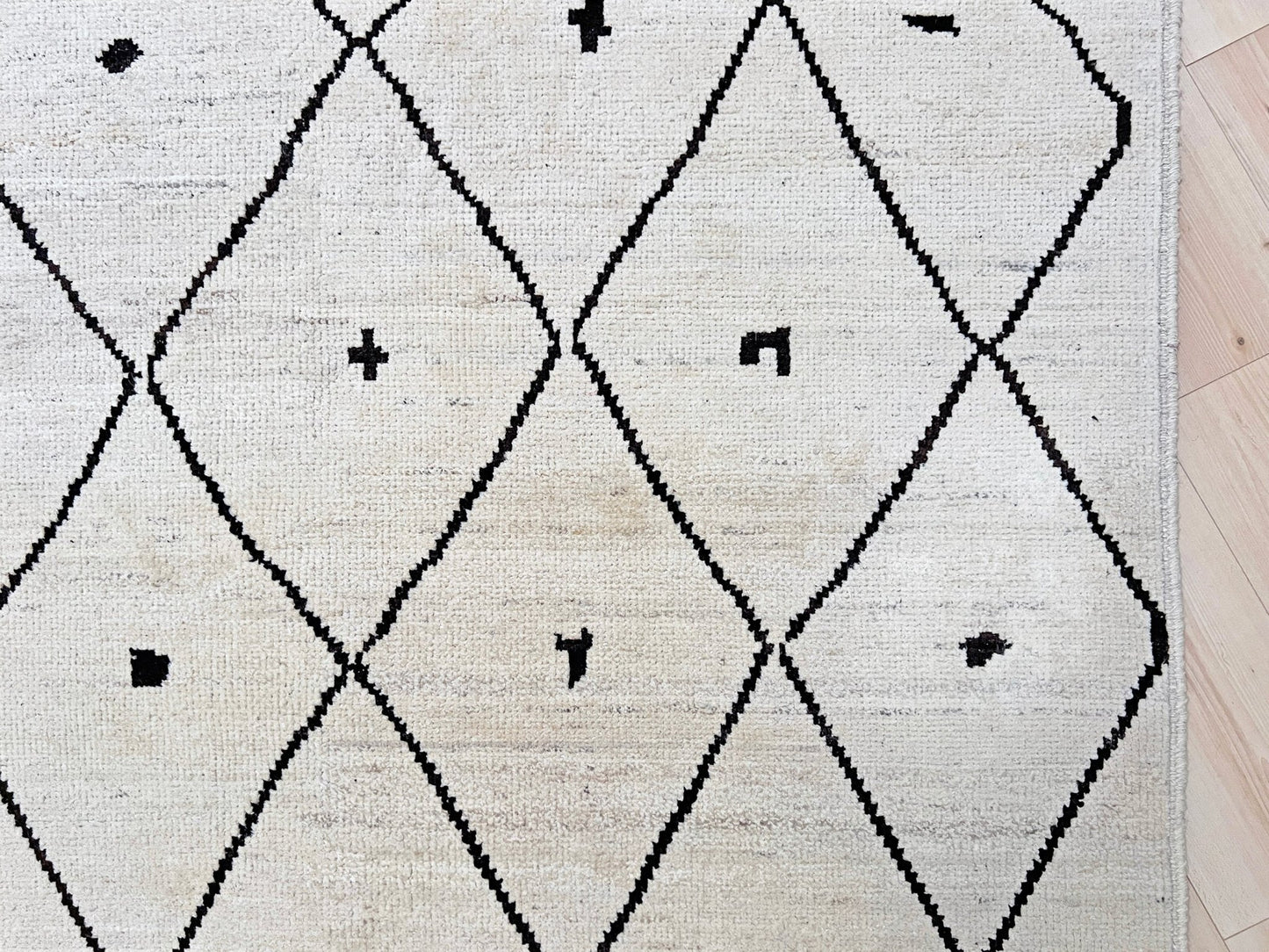 Minimalist Moroccan wool rug. White handmade rug shop san francisco bay area. 