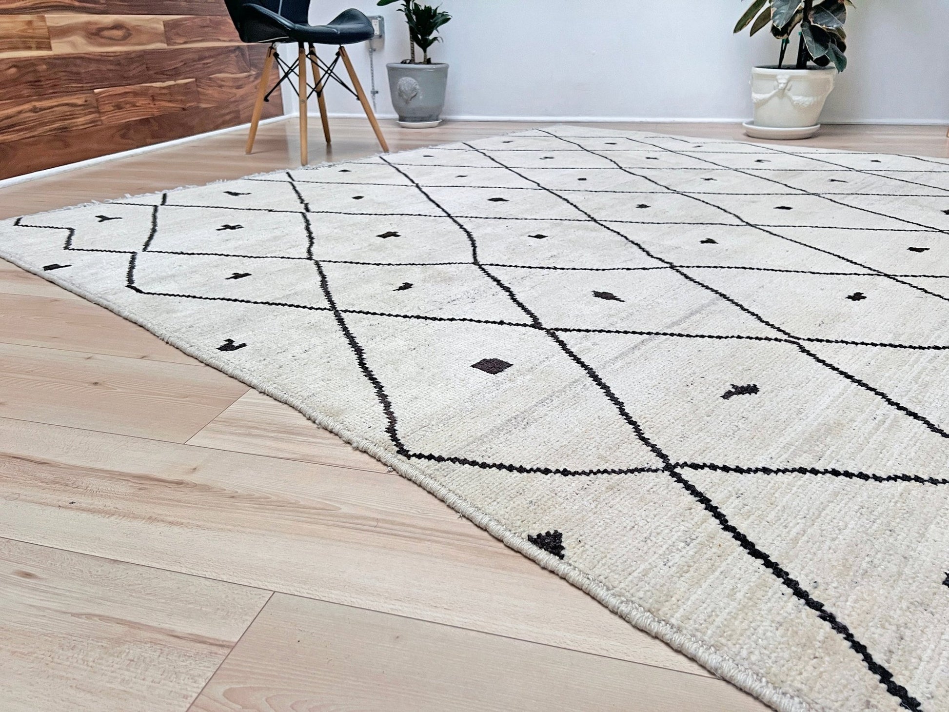 Minimalist Moroccan wool rug. White handmade rug shop san francisco bay area. 