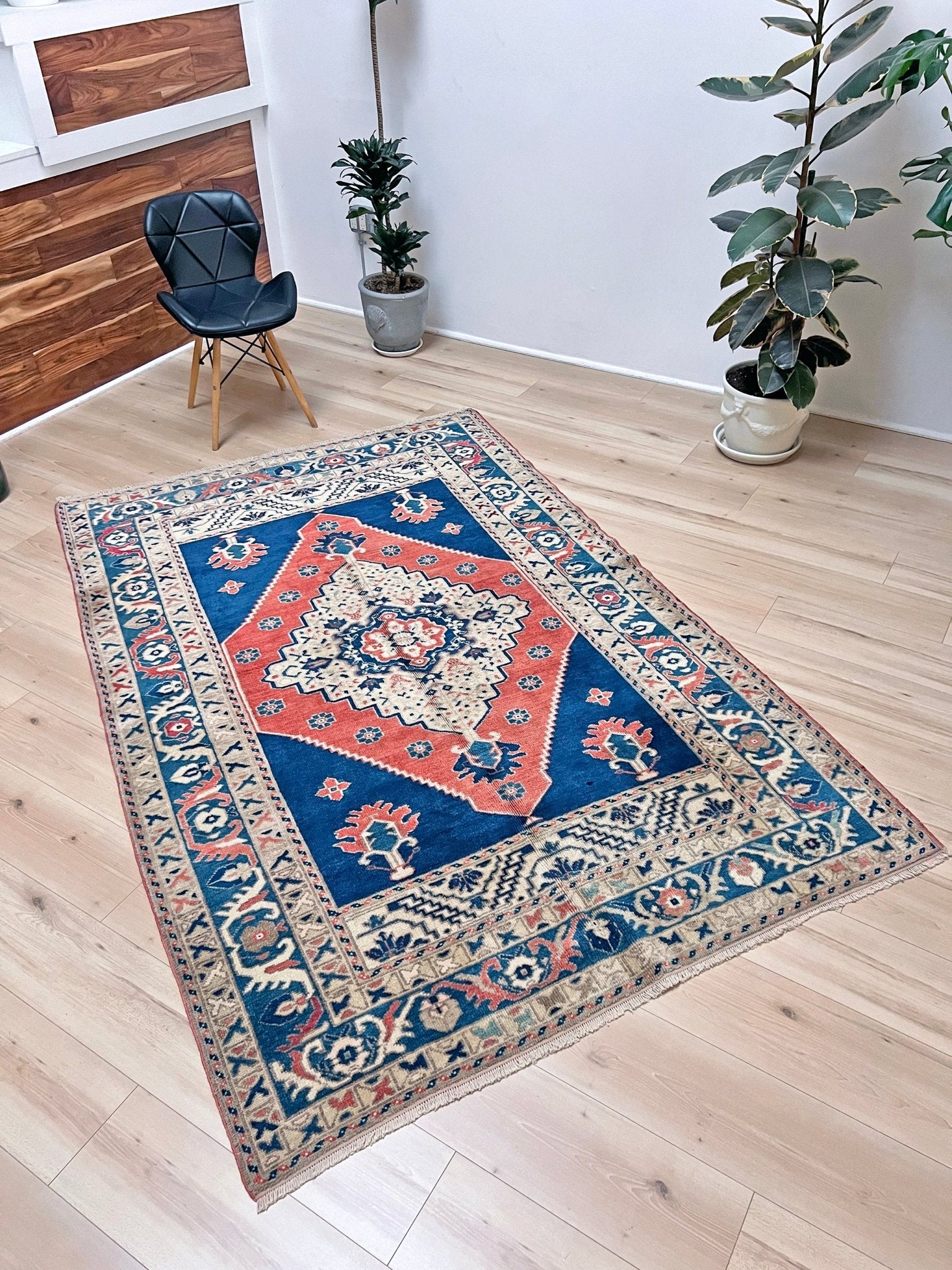 Taspinar muted turkish rug shop san francisco bay area. Oriental rug shop palo alto. Buy handmade wool rug online.