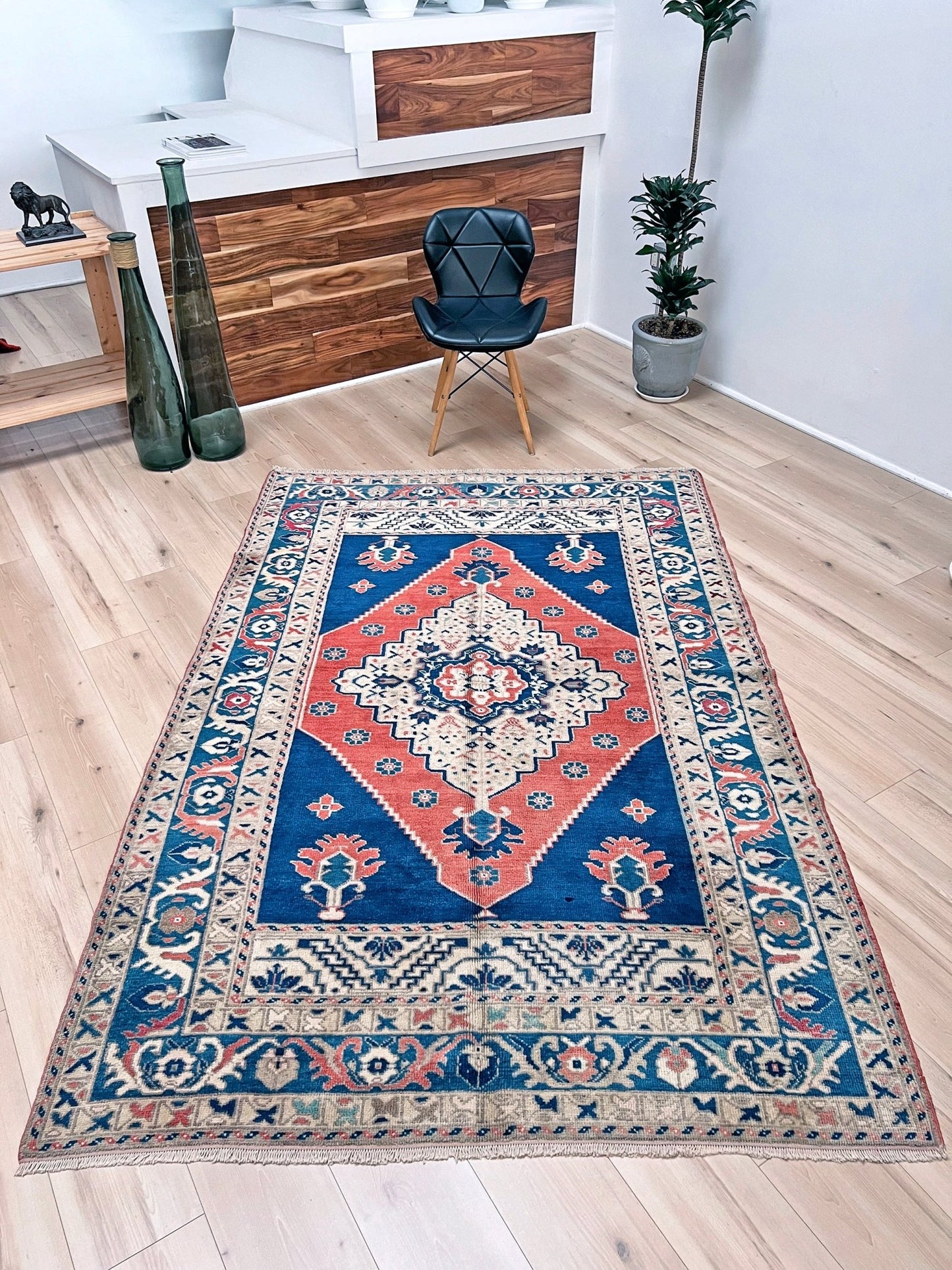 Taspinar muted turkish rug shop san francisco bay area. Oriental rug shop palo alto. Buy handmade wool rug online.