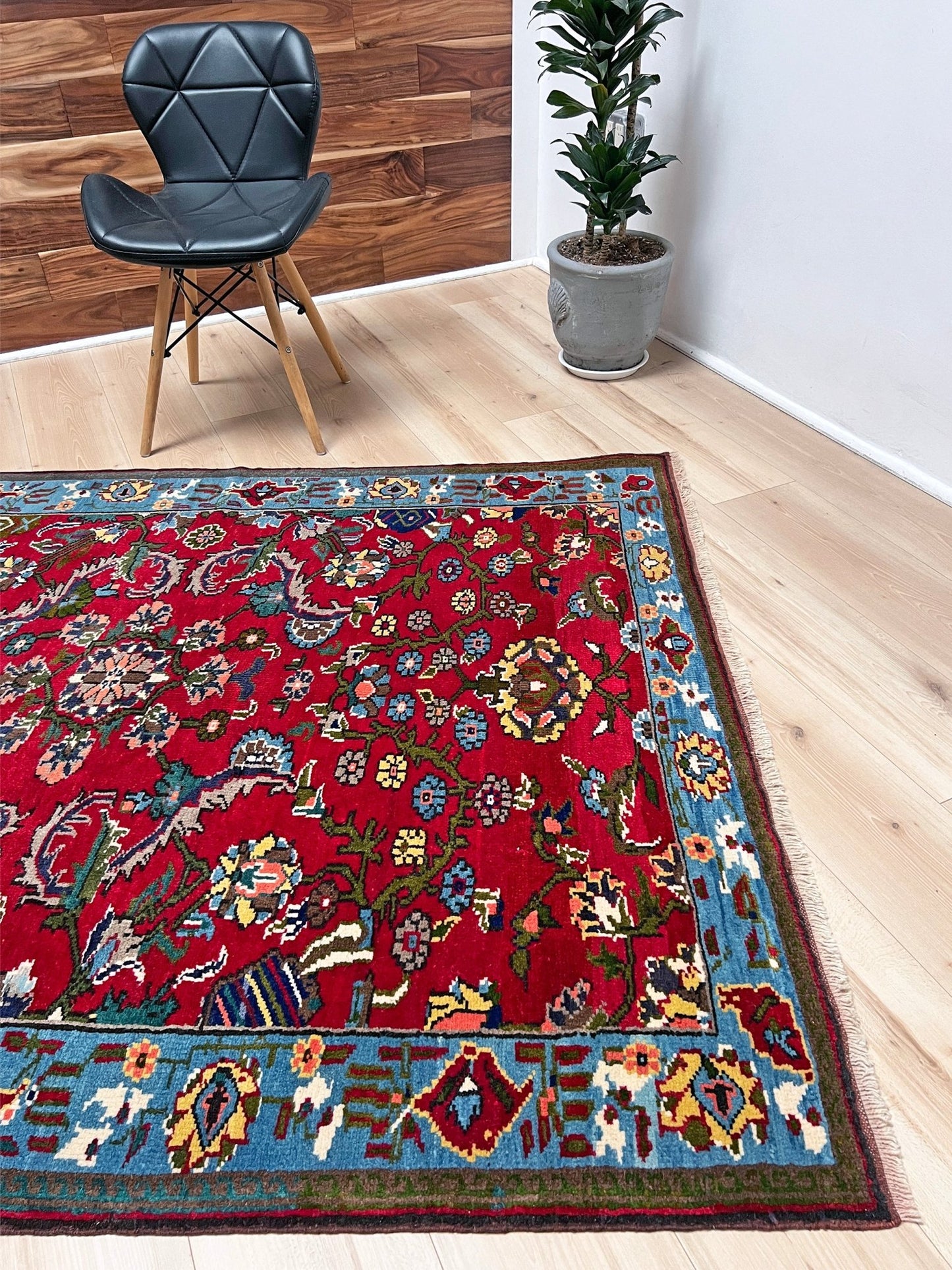 Red blue vintage rug shop san francisco bay area. Turkish rug store. Small Handmade wool rug shop palo alto.