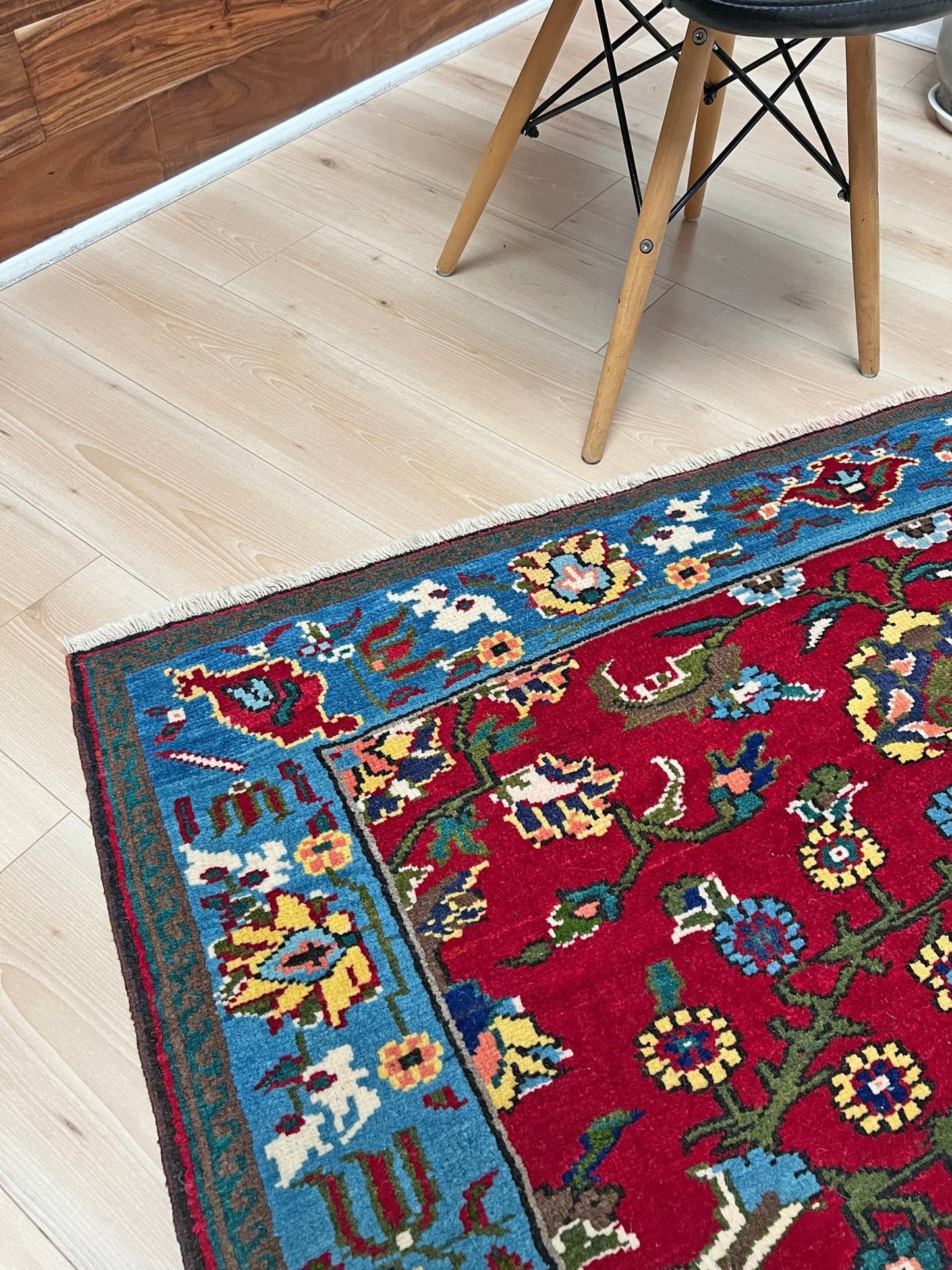 Red blue vintage rug shop san francisco bay area. Turkish rug store. Small Handmade wool rug shop palo alto.