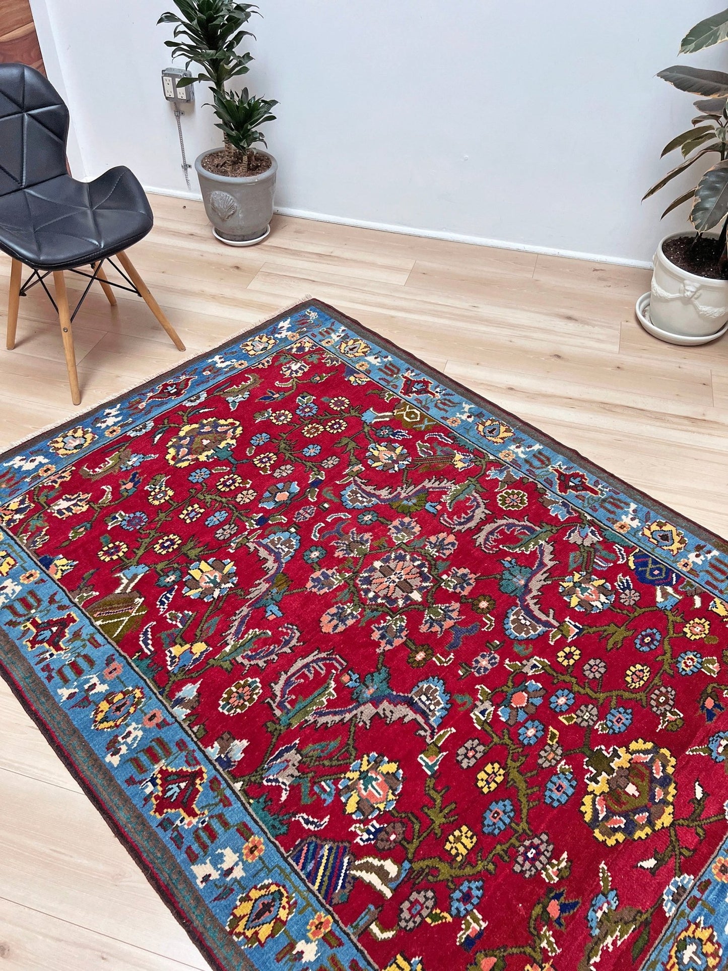 Red blue vintage rug shop san francisco bay area. Turkish rug store. Small Handmade wool rug shop palo alto.