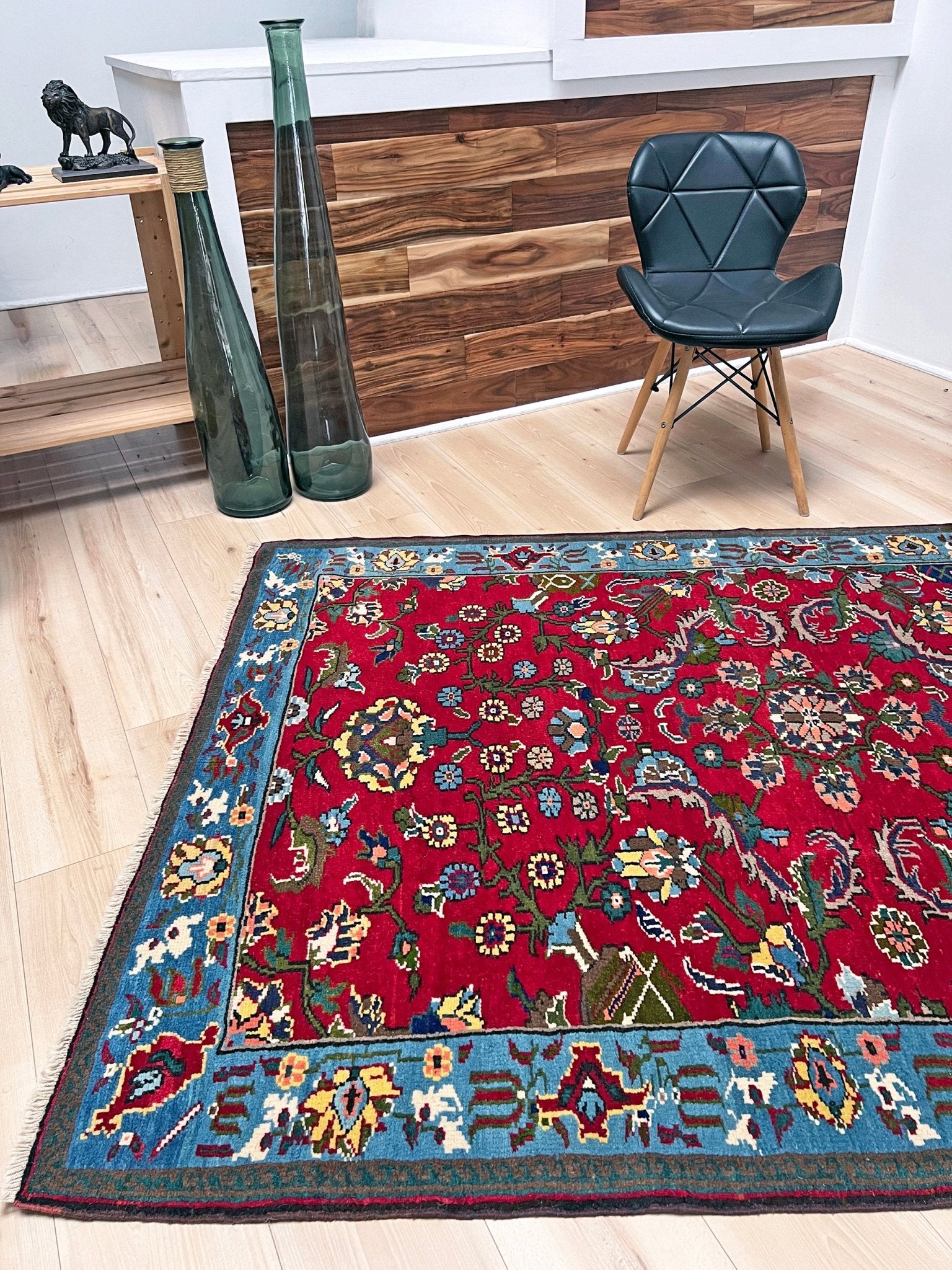 Red blue vintage rug shop san francisco bay area. Turkish rug store. Small Handmade wool rug shop palo alto.