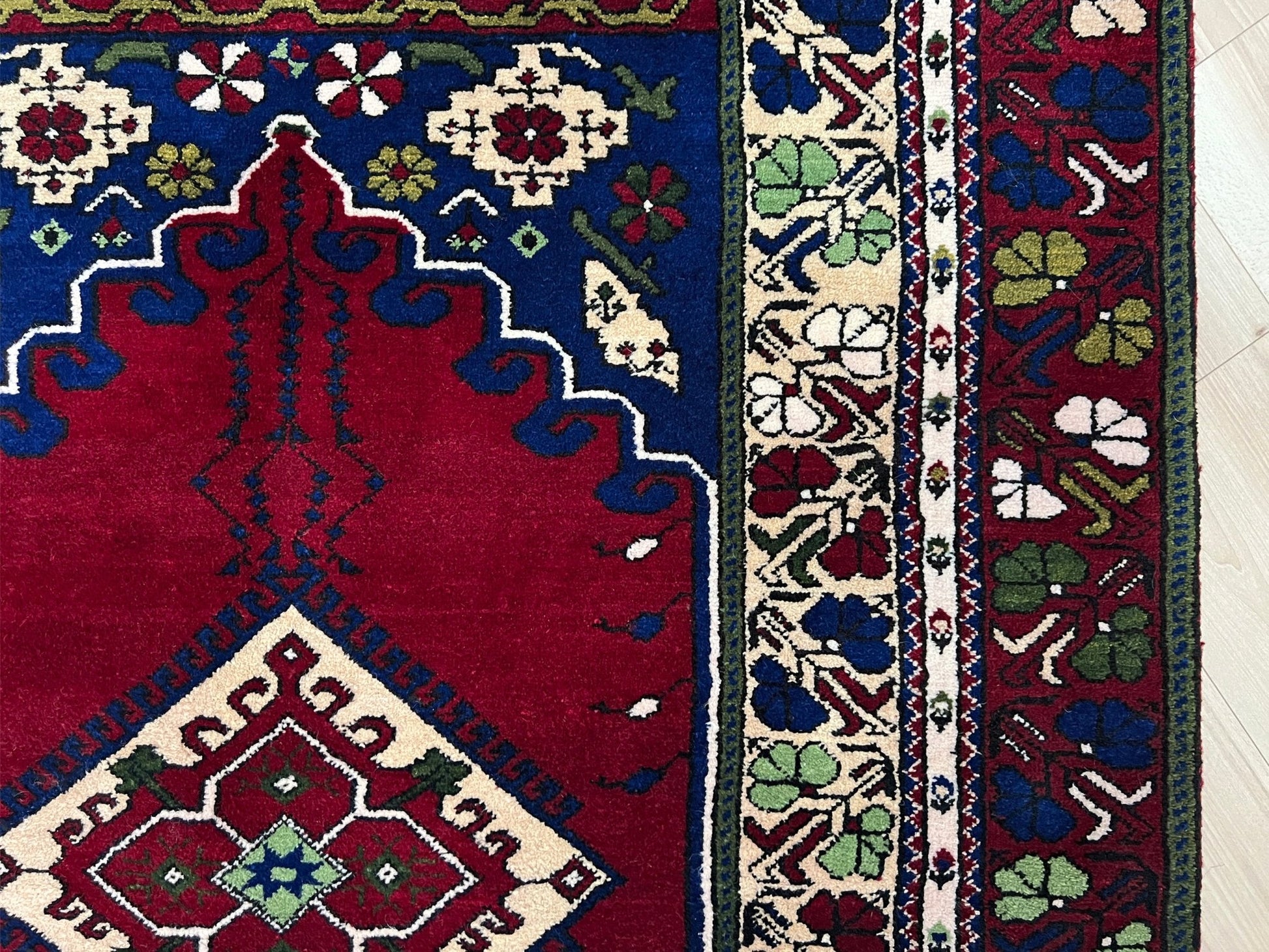 Vintage Turkish rug shop san francisco bay area. Handmade rug Menlo Park Palo Alto. Wool nursery rug. 