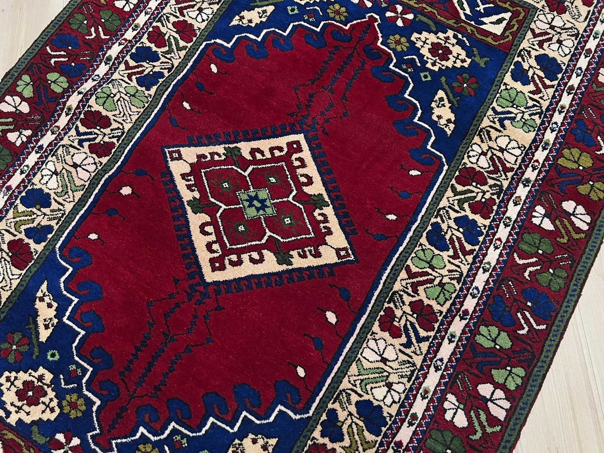 Vintage Turkish rug shop san francisco bay area. Handmade rug Menlo Park Palo Alto. Wool nursery rug. 
