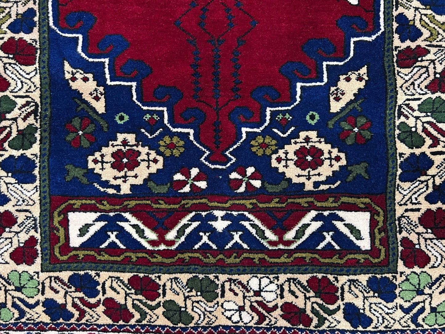 Vintage Turkish rug shop san francisco bay area. Handmade rug Menlo Park Palo Alto. Wool nursery rug. 