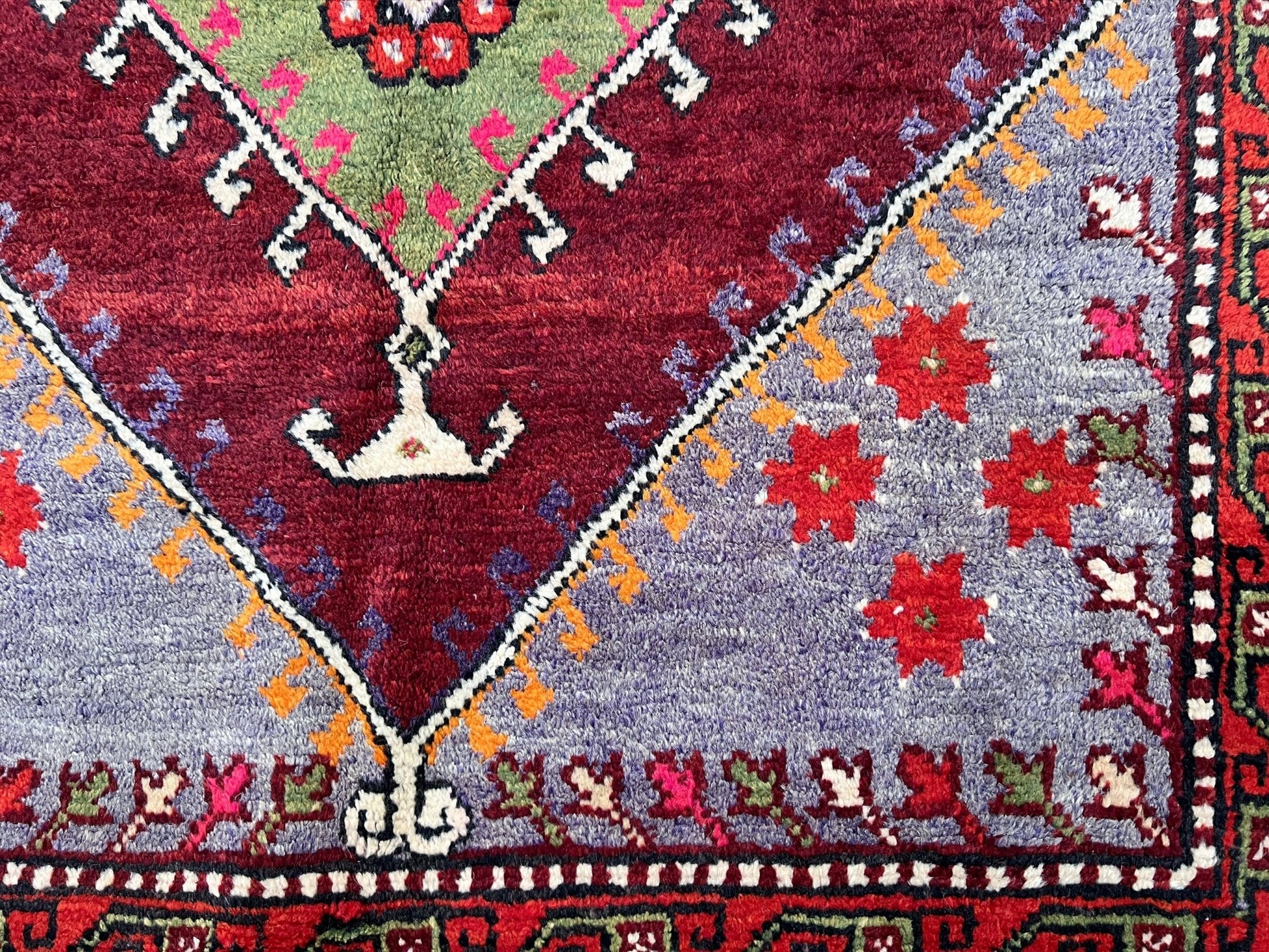 Cloudband vintage turkish rug shop Sf Bay area. Handmade rug buy online. Oriental rug shop palo alto.