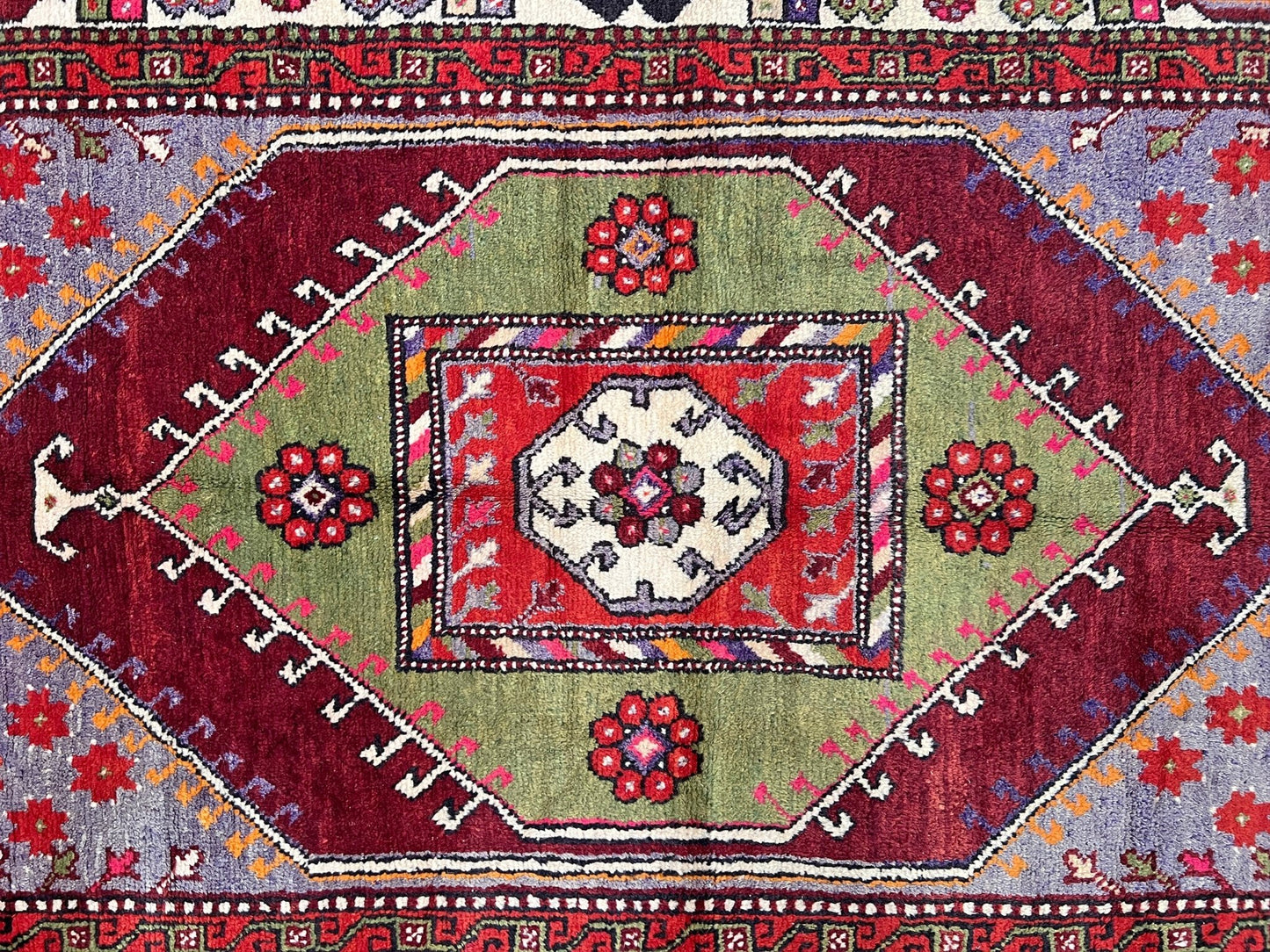 Cloudband vintage turkish rug shop Sf Bay area. Handmade rug buy online. Oriental rug shop palo alto.