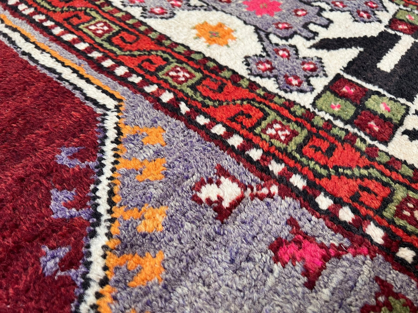 Cloudband vintage turkish rug shop Sf Bay area. Handmade rug buy online. Oriental rug shop palo alto.