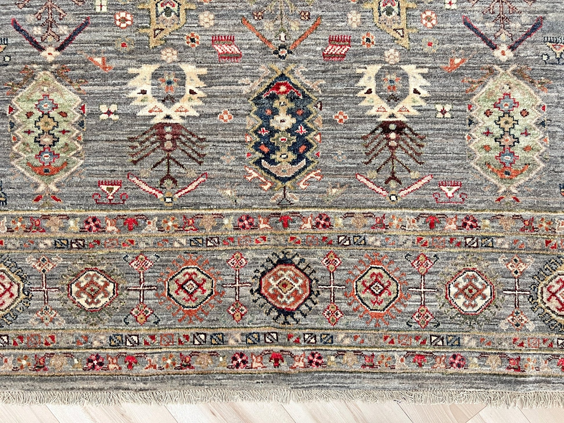 Yusufi handmade wool 8x10 area rug for lliving room, bedroom, dinind. Oriental rug shop san francisco bay area