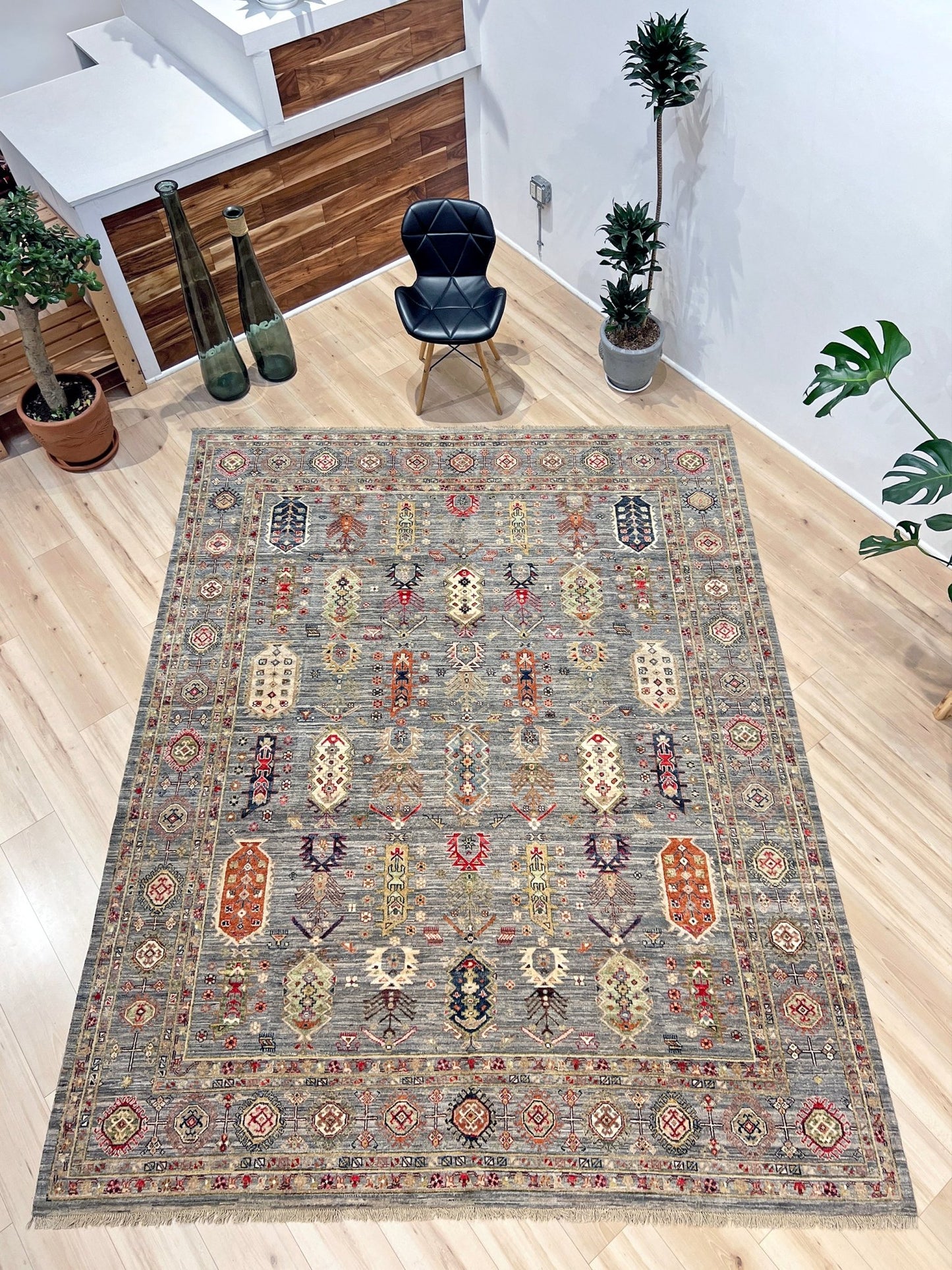 Yusufi handmade wool 8x10 area rug for lliving room, bedroom, dinind. Oriental rug shop san francisco bay area