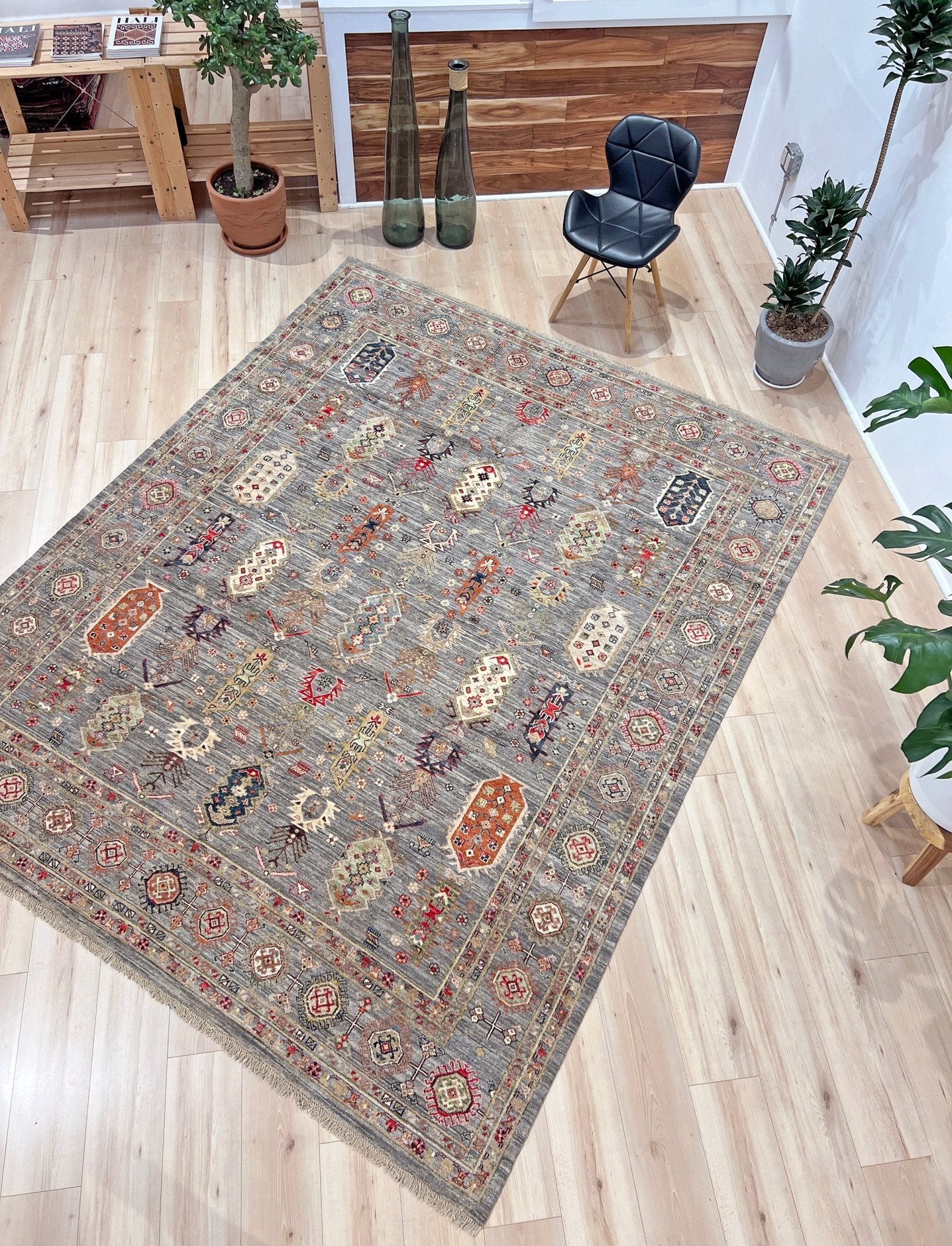 Yusufi handmade wool 8x10 area rug for lliving room, bedroom, dinind. Oriental rug shop san francisco bay area