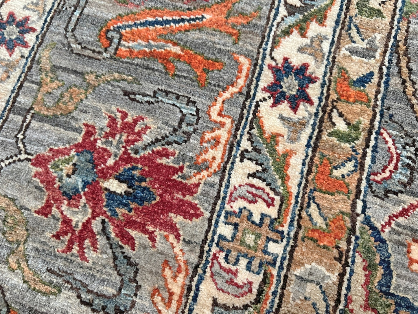 Bidgar Garrus handmade area rug for living room, bedroom, dining. Oriental rug shop san francisco bay area. Wool floral rug shopping online.