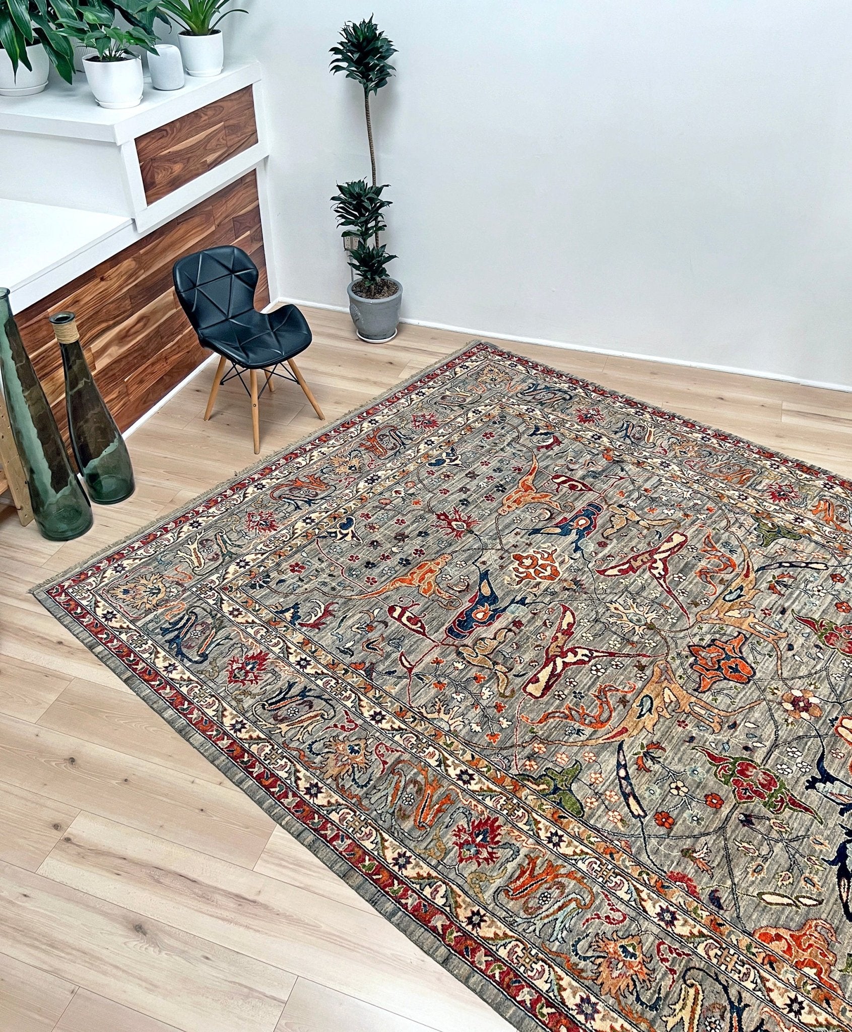 Bidgar Garrus handmade area rug for living room, bedroom, dining. Oriental rug shop san francisco bay area. Wool floral rug shopping online.