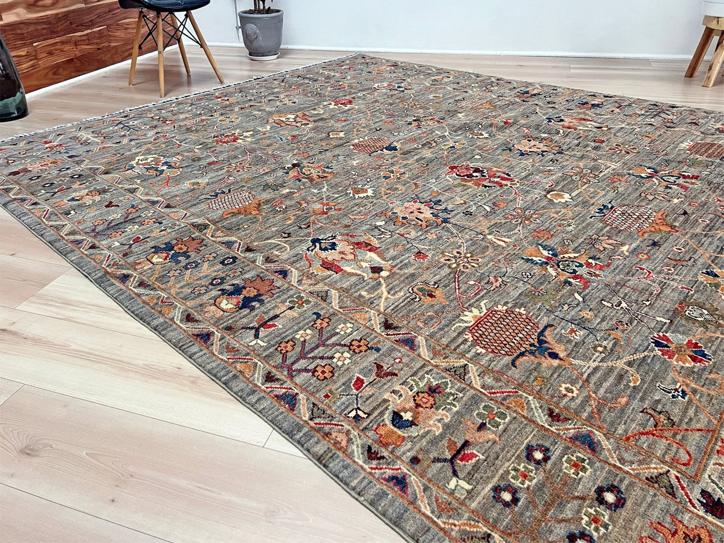 Sultani handmade wool area rug for living room bedroom dining. Oriental rug shop san francisco bay area. Buy rug online