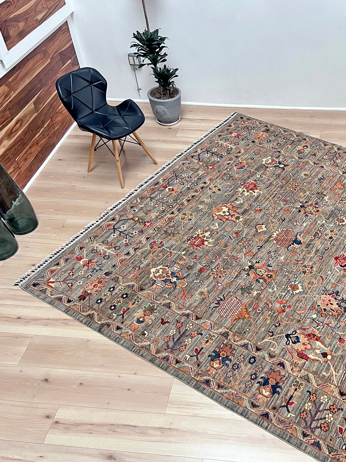 Sultani handmade wool area rug for living room bedroom dining. Oriental rug shop san francisco bay area. Buy rug online