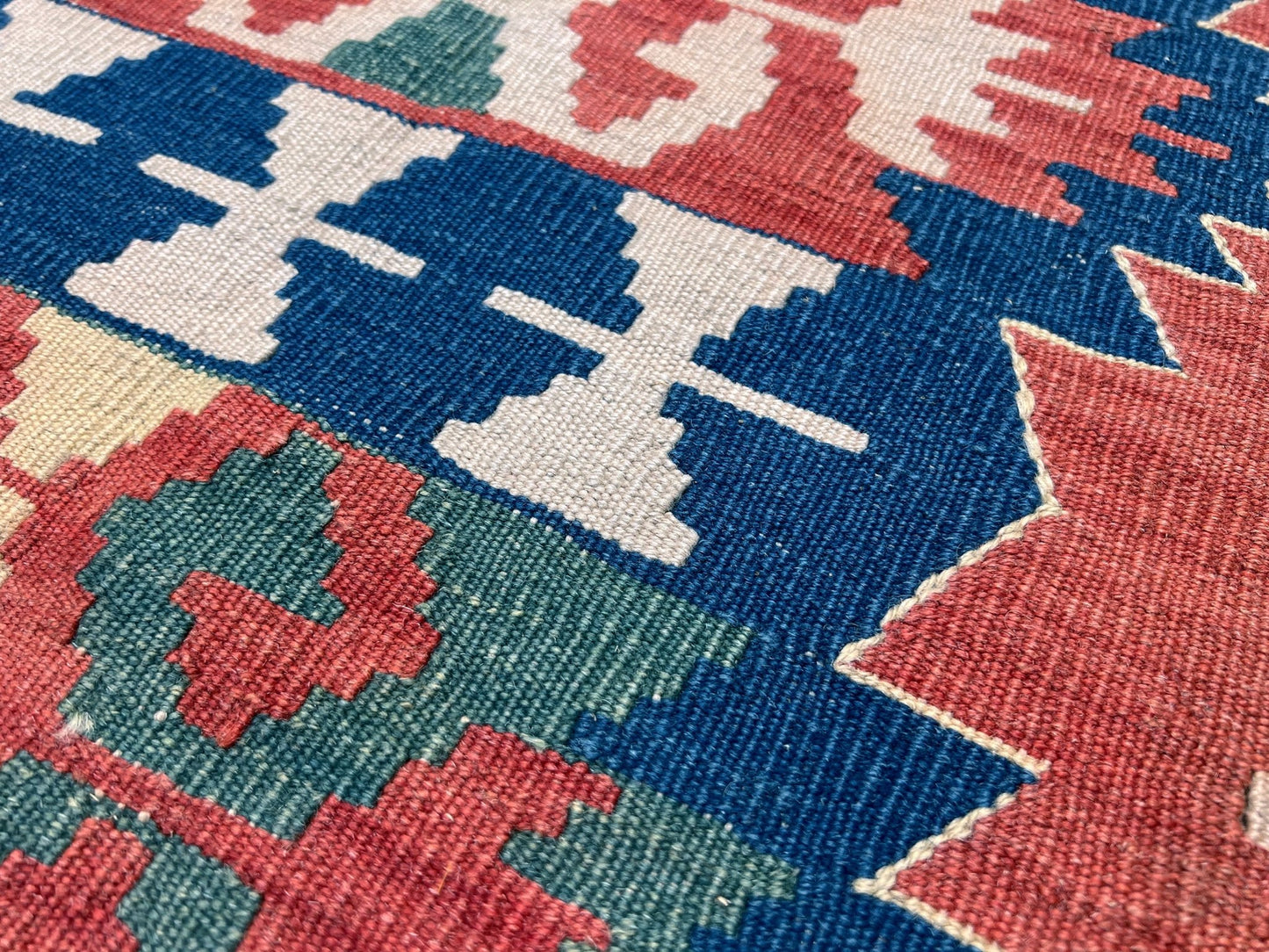 handmade turkish kilim rug shop san francisco bay area CA. Wool rug with tribal design.