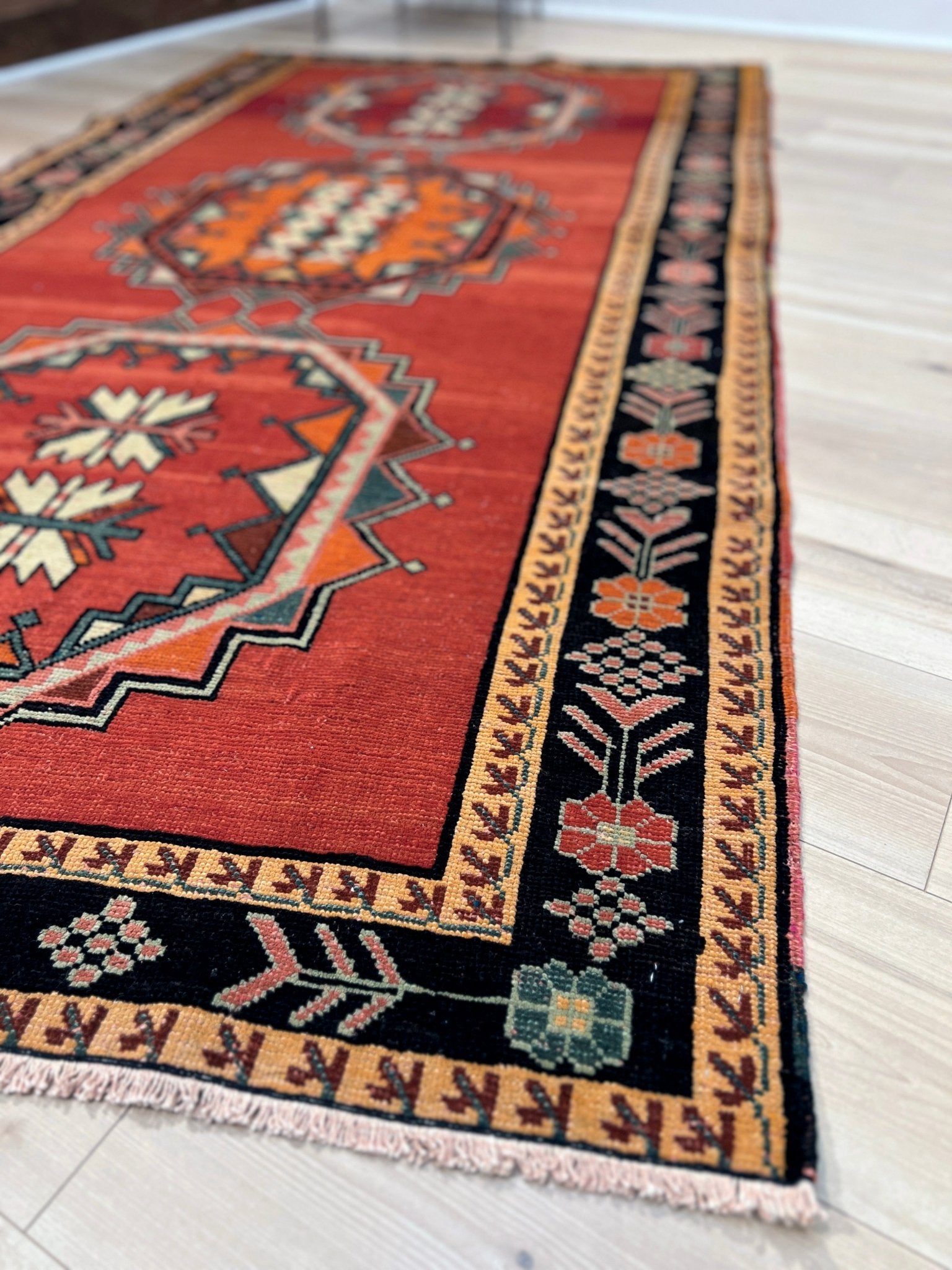 Derbend Caucasian Wide Runner rug. Oriental rug store San Francisco Bay Area. Buy rug online free shipping to USA, Canada.