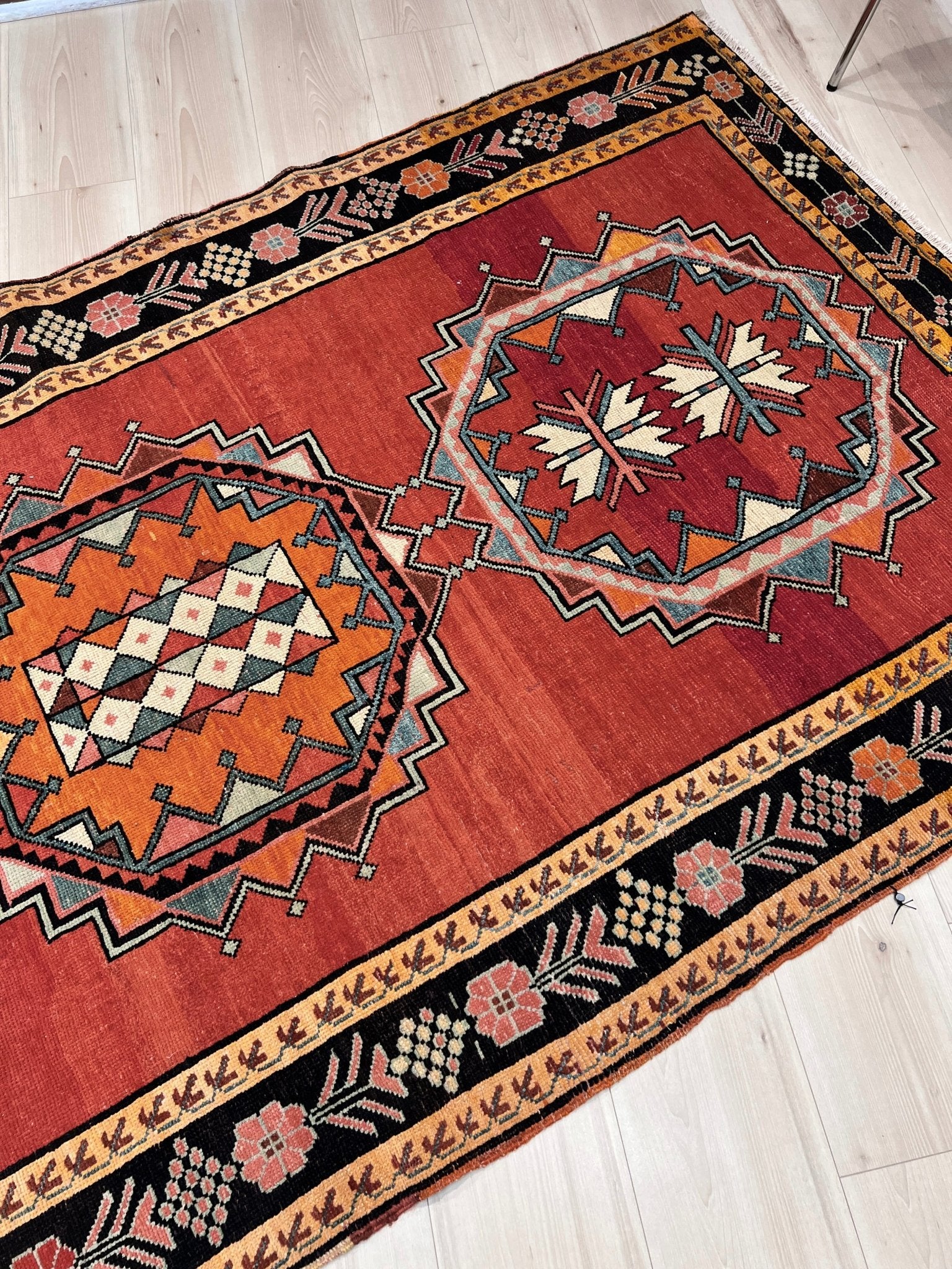 Derbend Caucasian Wide Runner rug. Oriental rug store San Francisco Bay Area. Buy rug online free shipping to USA, Canada.