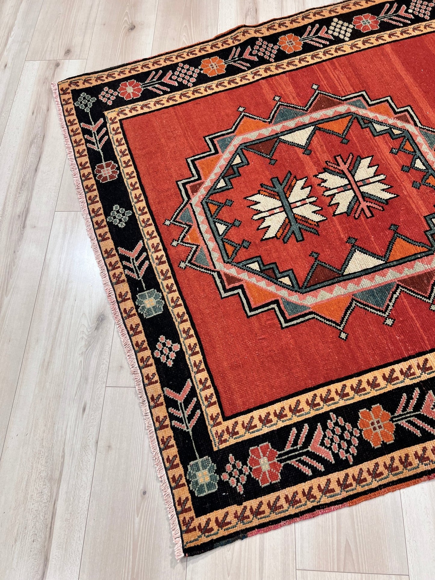 Derbend Caucasian Wide Runner rug. Oriental rug store San Francisco Bay Area. Buy rug online free shipping to USA, Canada.