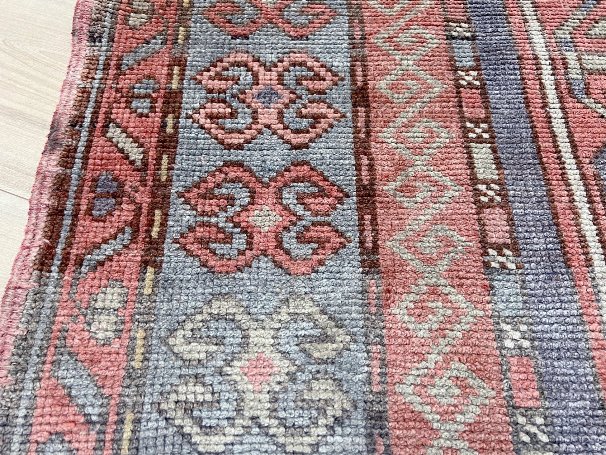 kazak caucasian vintage rug shop San francisco bay area. Rug store berkeley, palo alto. Buy handmade wool rug online