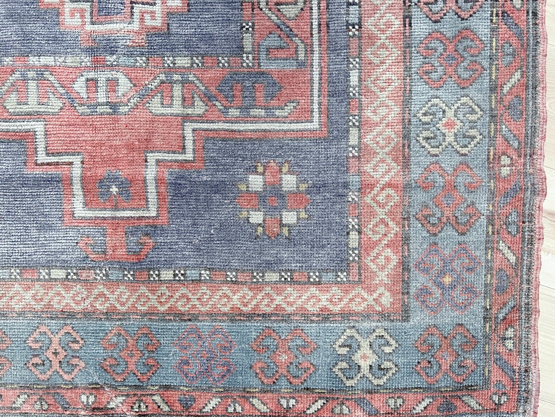 kazak caucasian vintage rug shop San francisco bay area. Rug store berkeley, palo alto. Buy handmade wool rug online