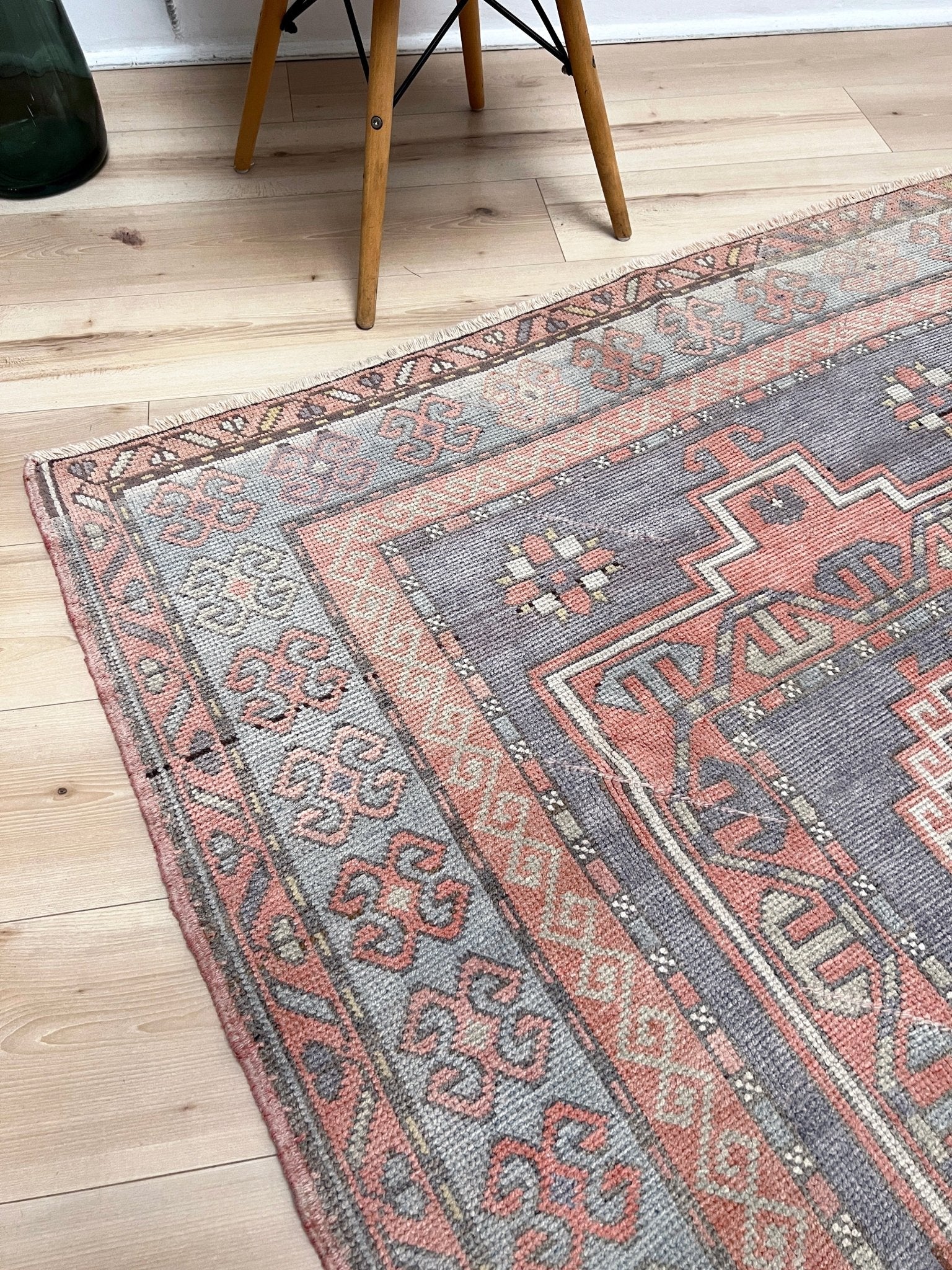 kazak caucasian vintage rug shop San francisco bay area. Rug store berkeley, palo alto. Buy handmade wool rug online