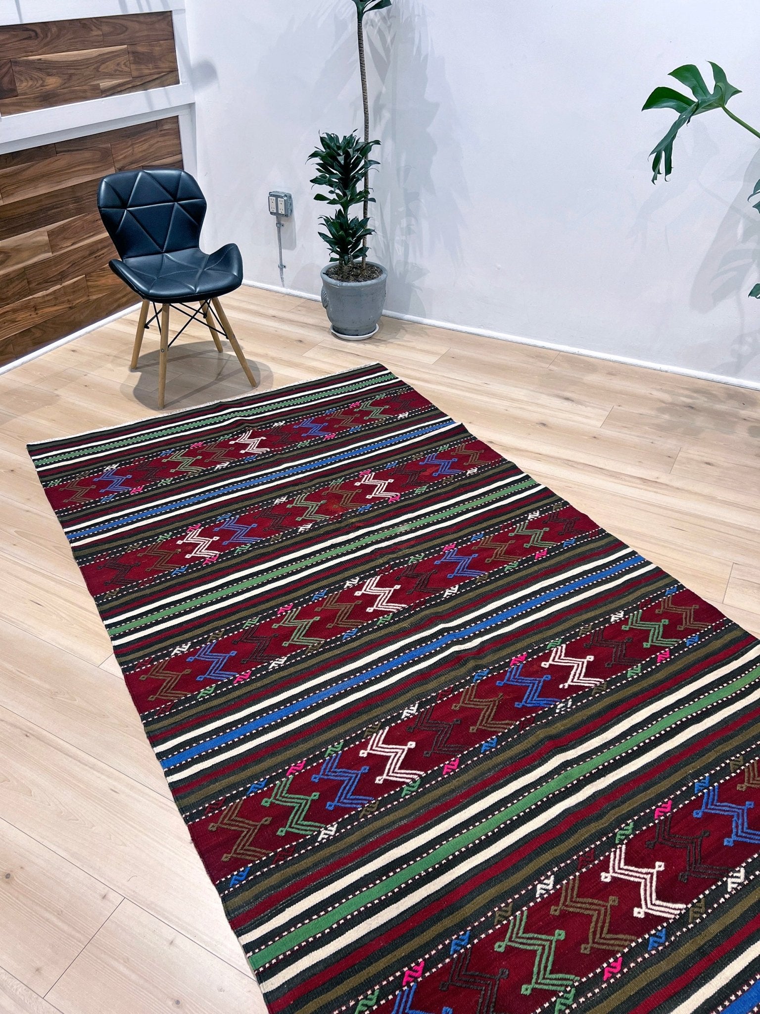 Canakkale Handmade vintage turkish kilim rug shop san francisco bay area.