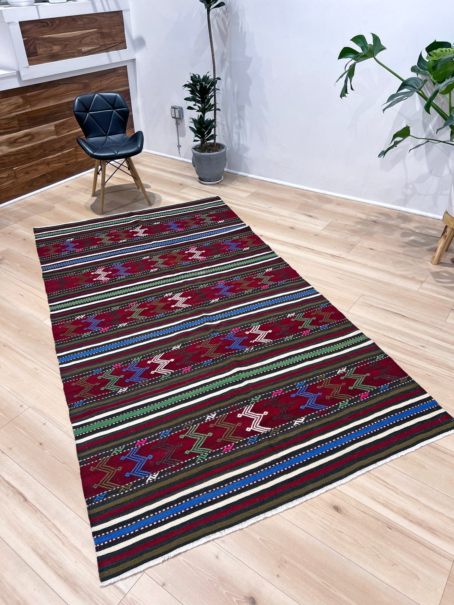 Canakkale Handmade vintage turkish kilim rug shop san francisco bay area.