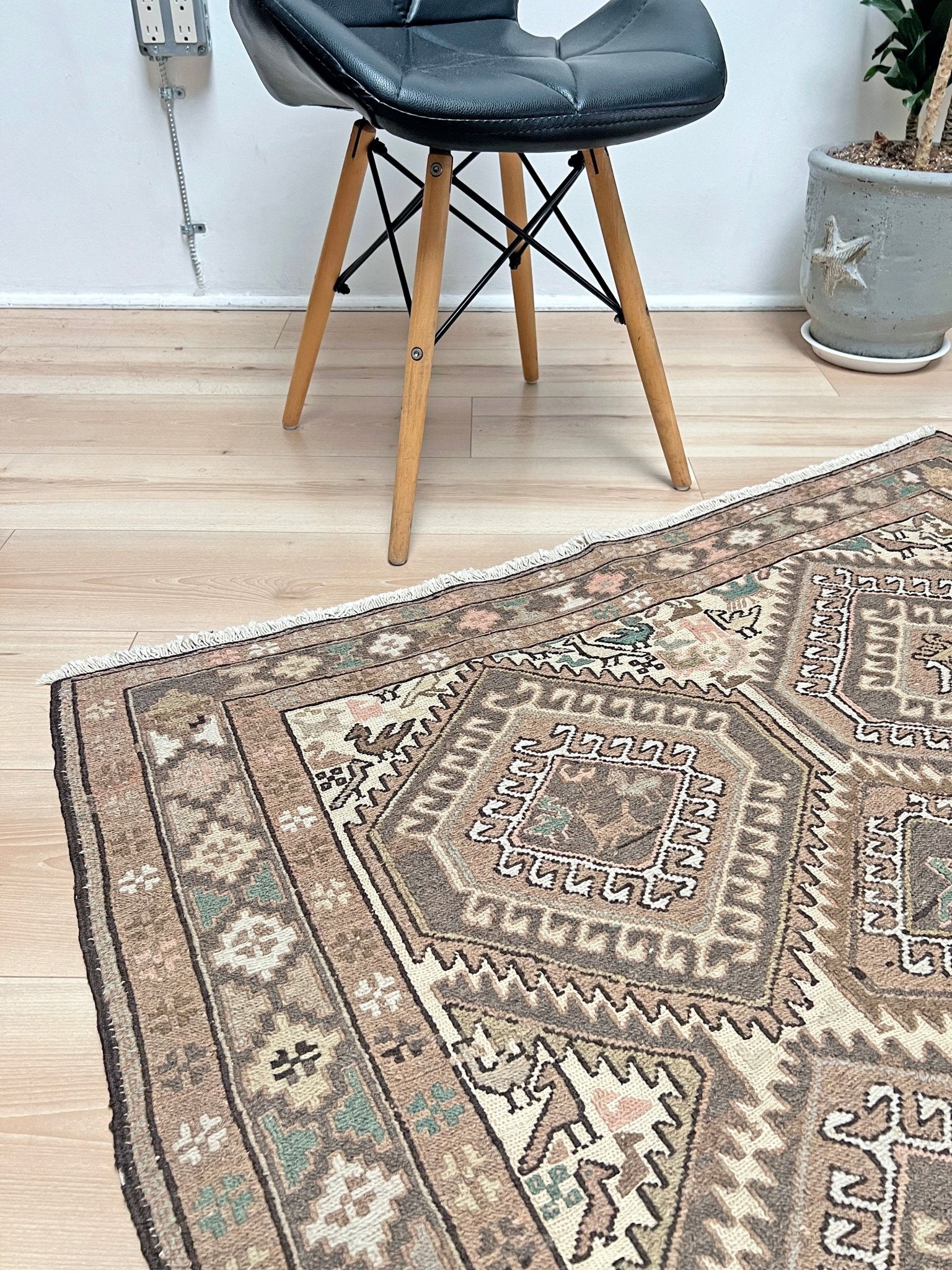 Shahsavan soumak small handmade wool persian rug shop san francisco bay area. Buy handmade wool rug online free shipping