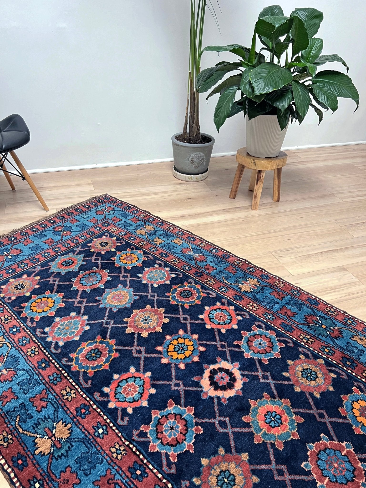 Caucasian blue oriental rug shop San Francisco Bay Area. Buy handmade carpet wool rug online Handmade rug store Berkeley