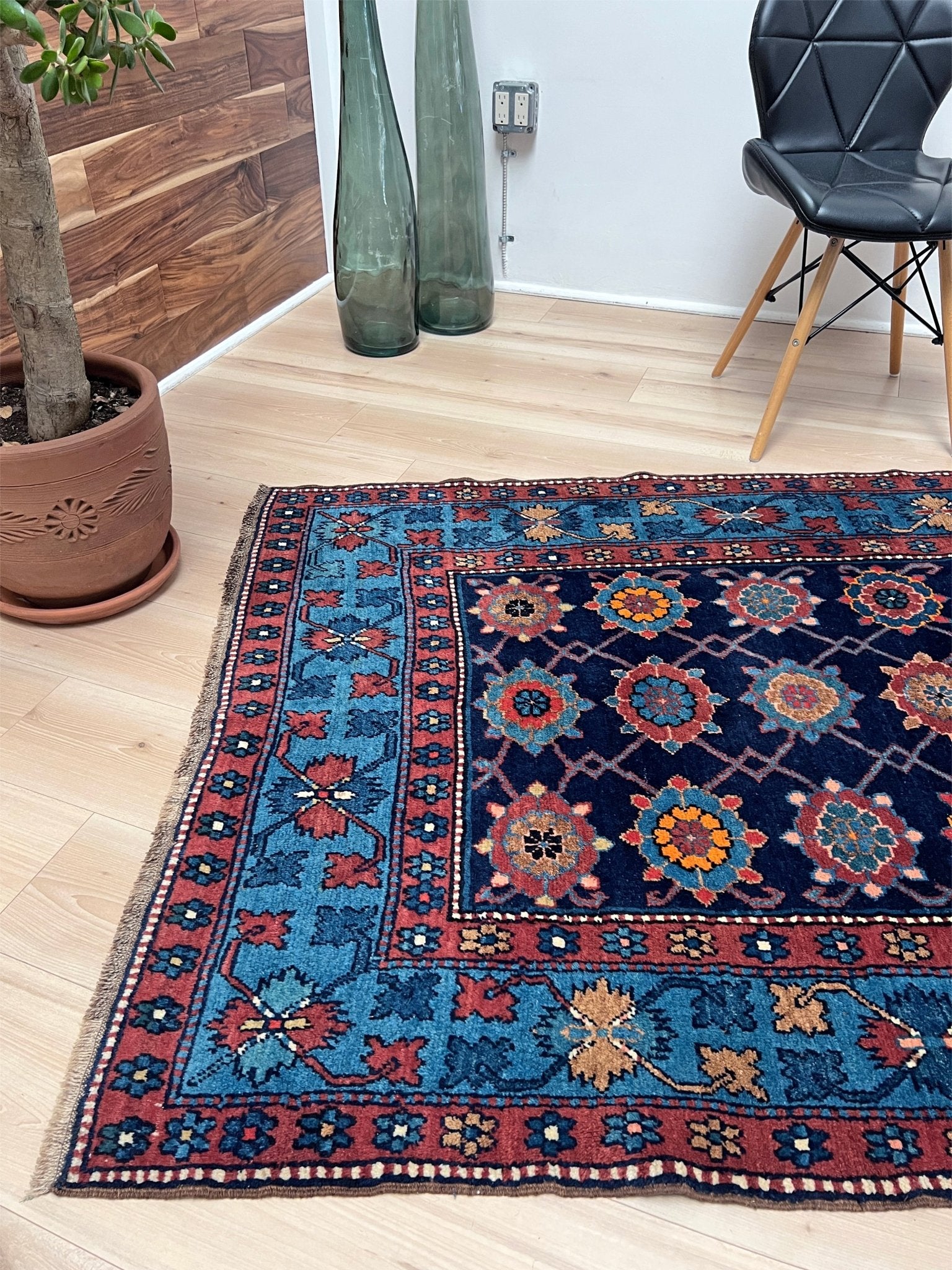 Caucasian blue oriental rug shop San Francisco Bay Area. Buy handmade carpet wool rug online Handmade rug store Berkeley