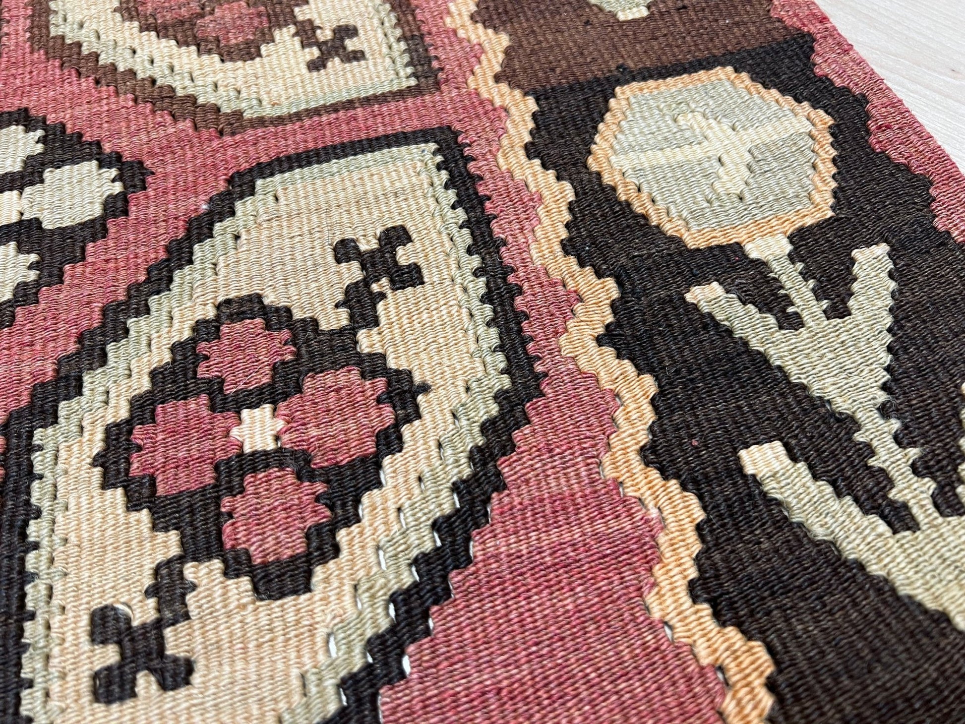 Handmade neutral color kilim rug shop san francisco bay area. Small wool flatweave carpet buy online.