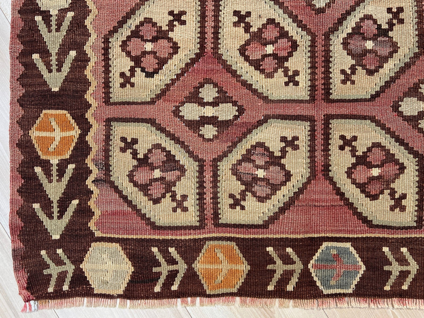 Handmade neutral color kilim rug shop san francisco bay area. Small wool flatweave carpet buy online.