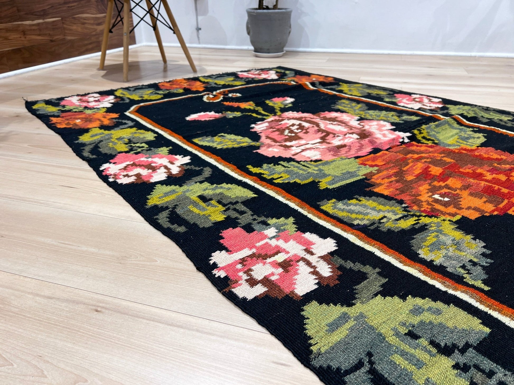 Rose kilim rug shop san francisco bay area. Handmade wool flatweave rug shop. 